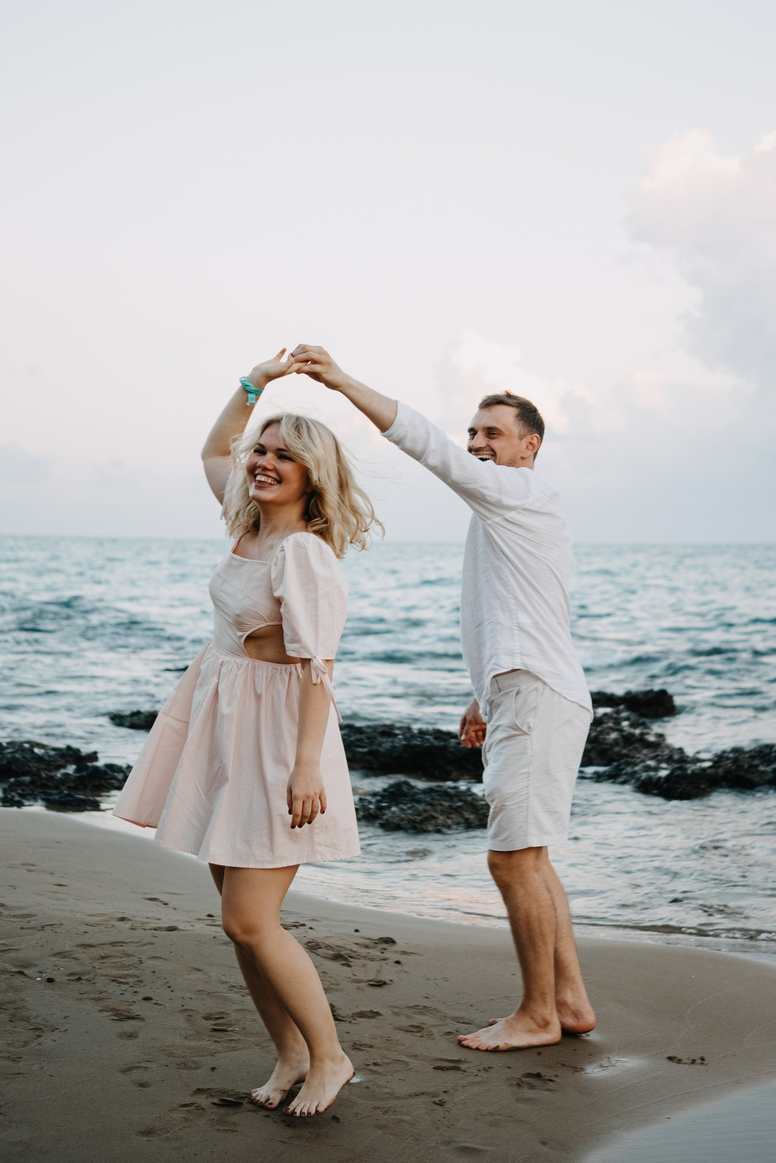 Съемка пары на море. Портретный и свадебный фотограф в Тбилиси • xeniqo