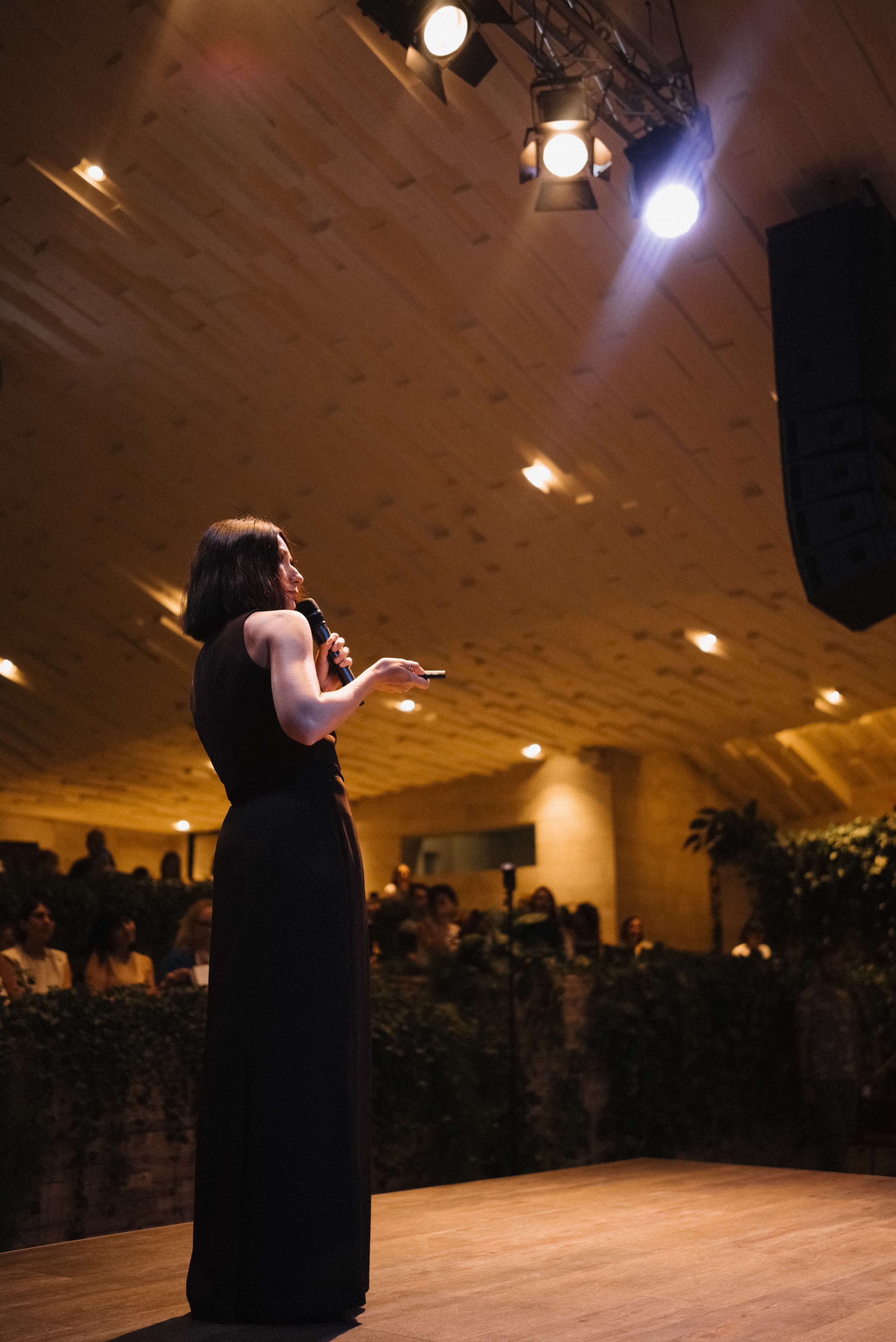 Репортаж бизнес-конференции. Портретный и свадебный фотограф в Тбилиси • xeniqo