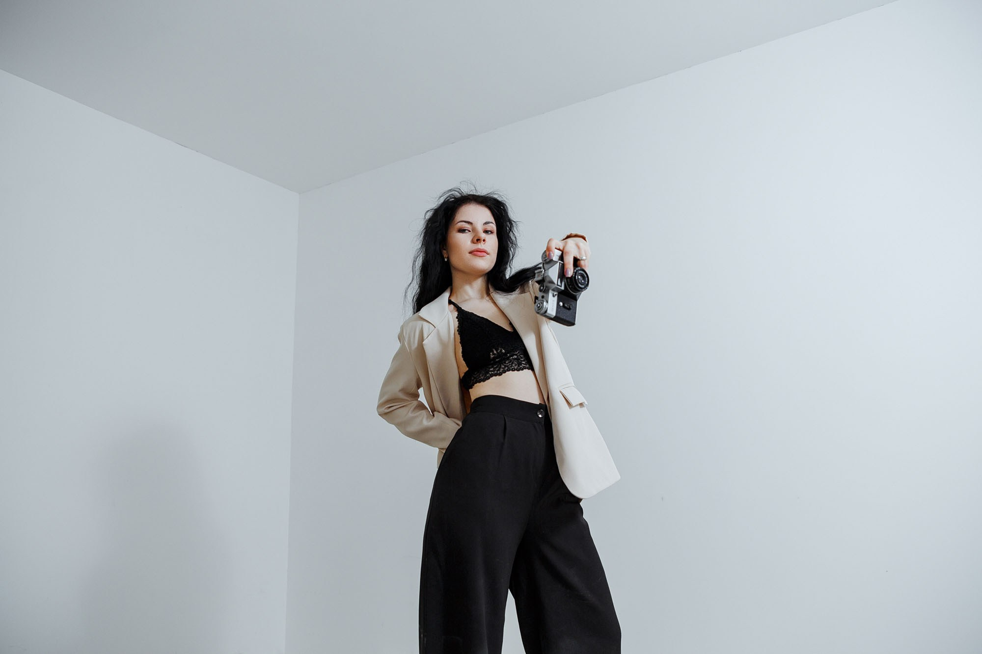 Портретная фотосессия красивой девушки с красивым освещением. Свадебный и портретный фотограф в Липецке, Ельце, Воронеже, Москве, Тамбове 