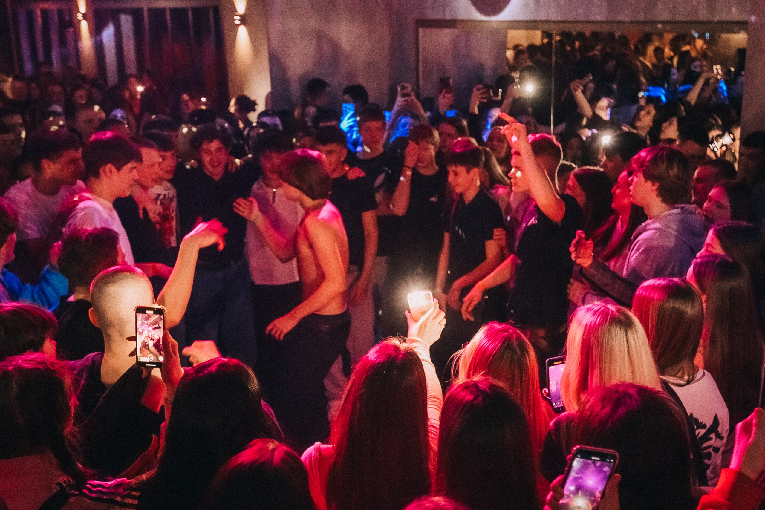 8 MARCH WOMENS DAY PARTY. Фотограф в Кемерово Владислав Шульц