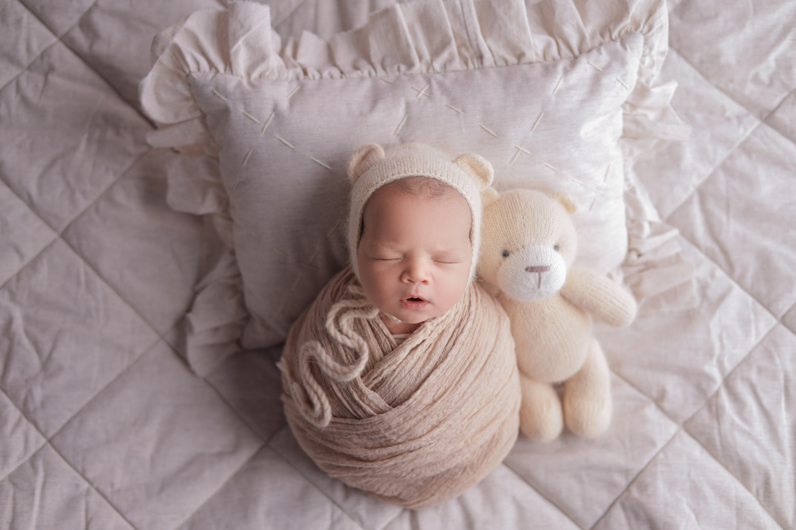 Артем. Евгения Горбунова фотограф новорожденных в Новом Уренгое