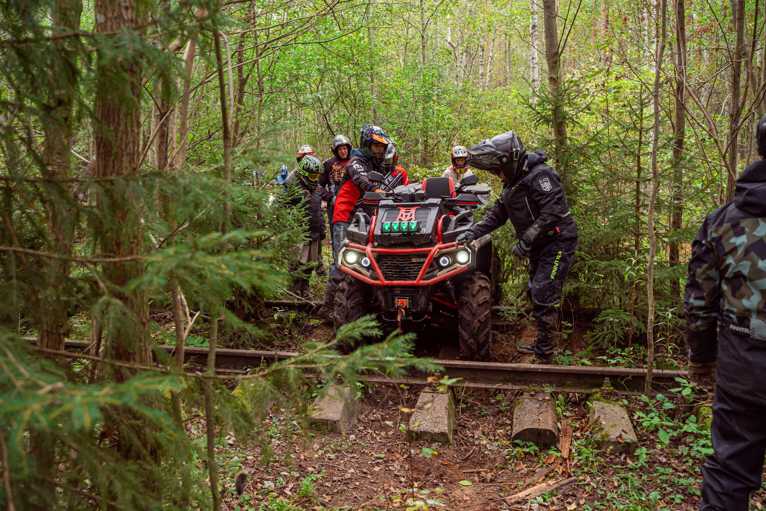 Квадровыезд —спортивный репортаж в Ленинградской области. Свадебный, семейный, портретный, репортажный фотограф в Санкт-Петербурге