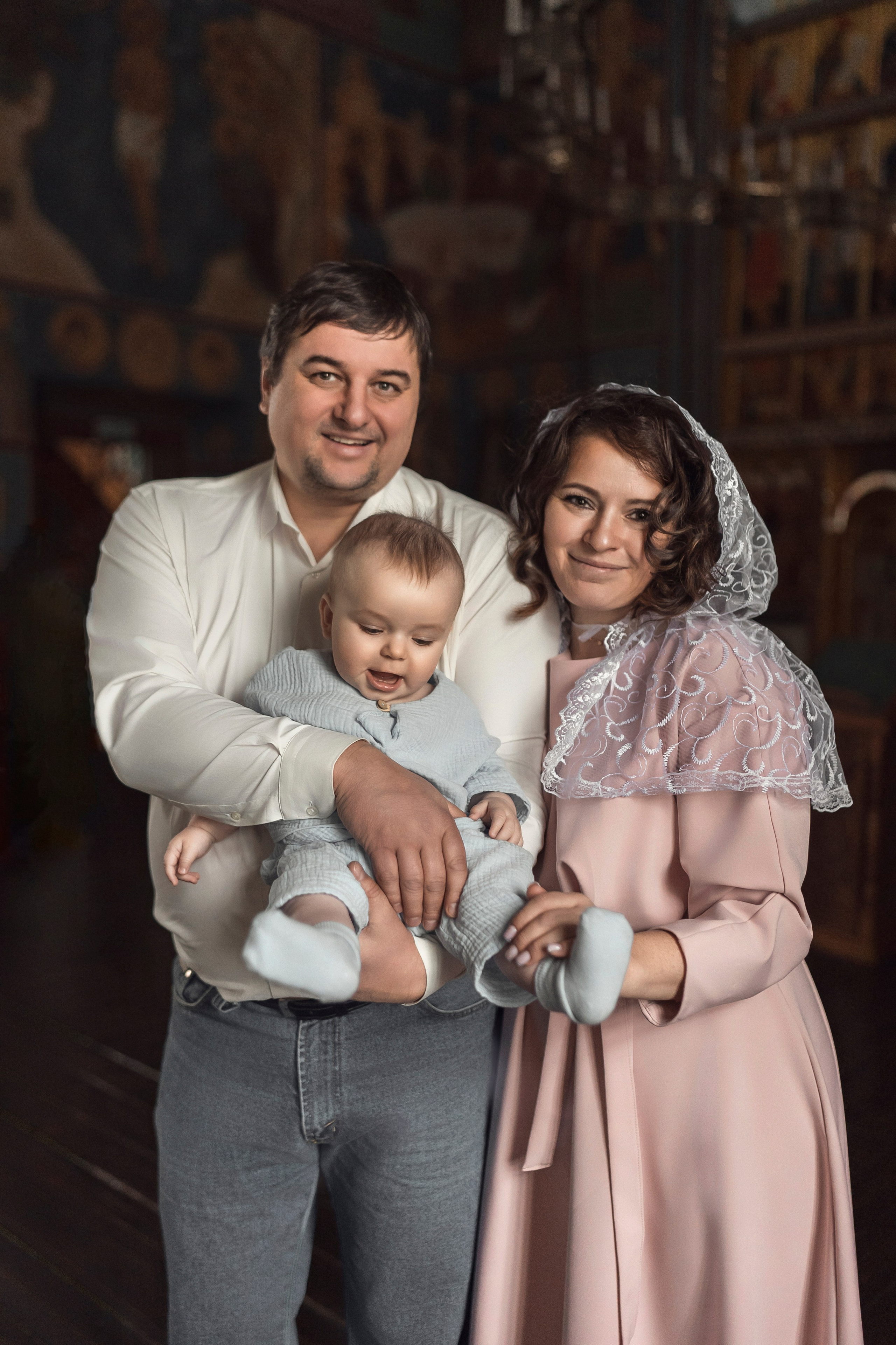 Крещение Демьяна. Успенское. Семейный фотограф и фотограф на таинства в Москве Юлия Калайджян
