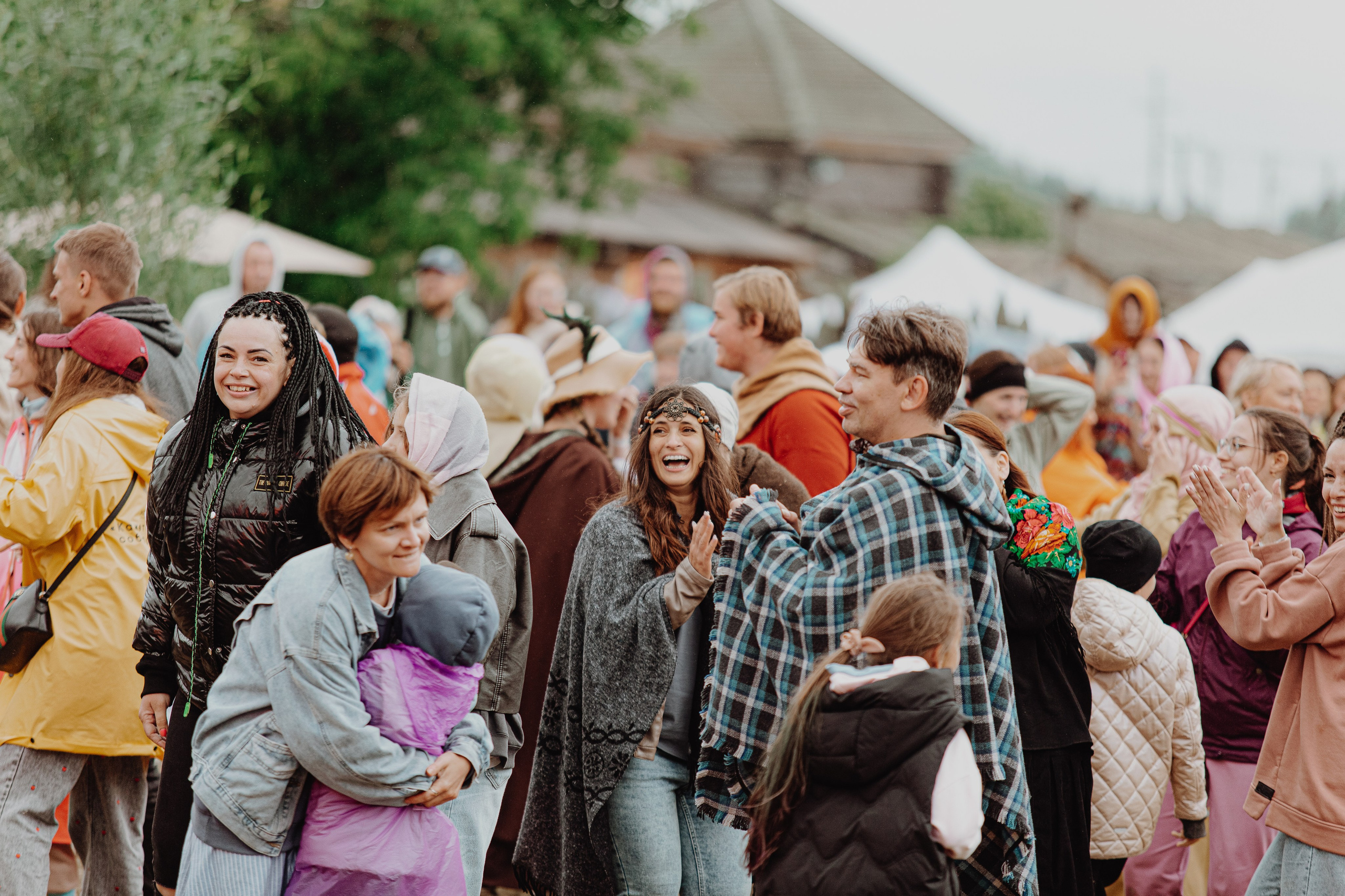 Фестиваль «Абалакское поле» XVI. Арт-фотограф Крис Л. в Тобольске: портрет, семейные, свадьбы