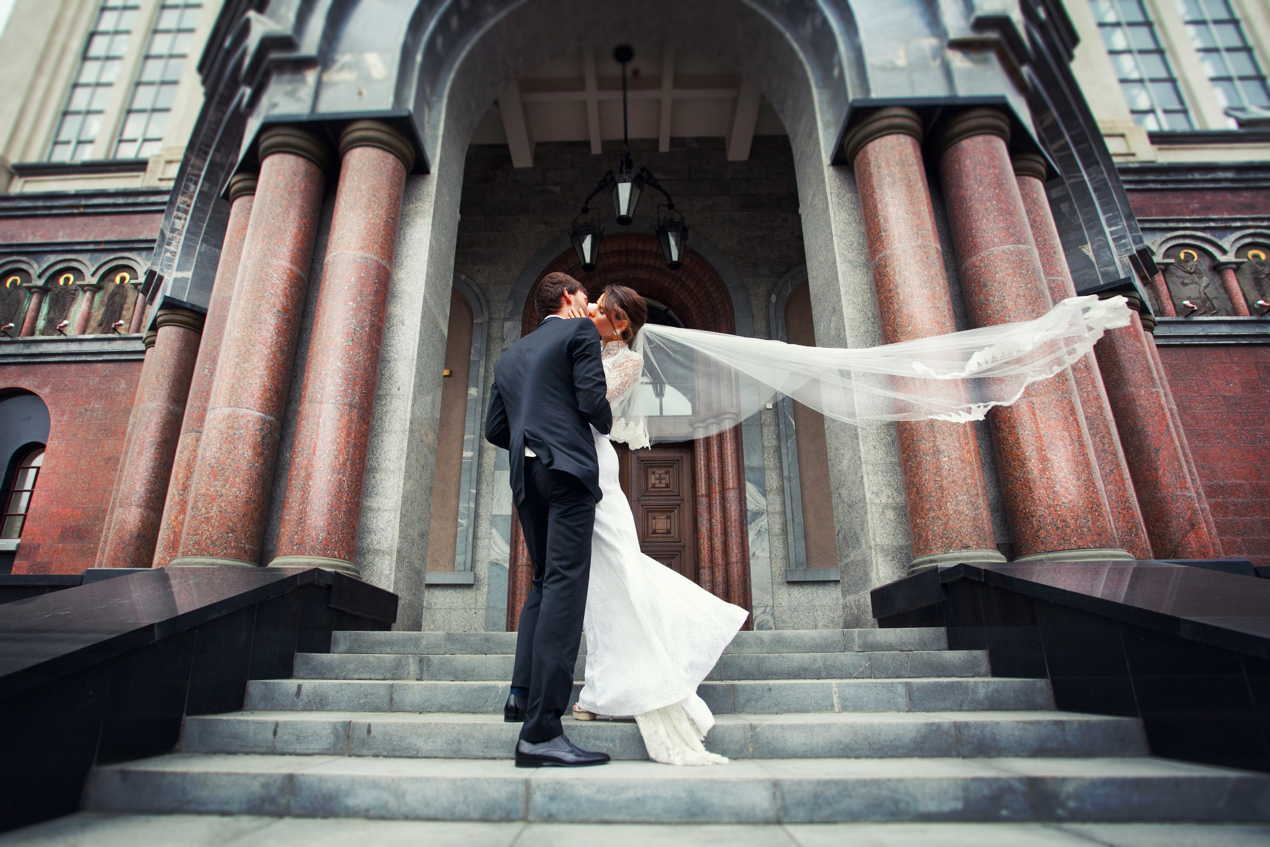 Свадебные истории в Екатеринбурге. Студийный и Рекламный Фотограф в Екатеринбурге Сергей Минин