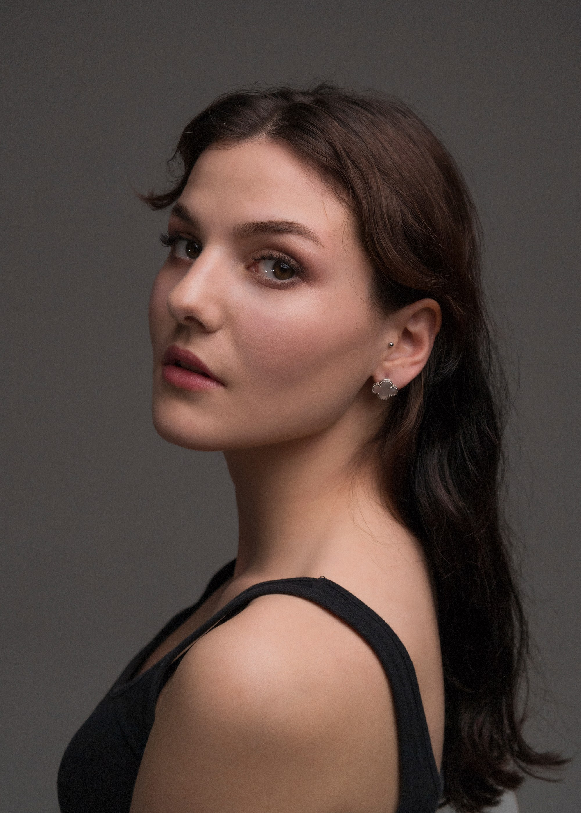 Фотосессия индивидуальная в Краснодаре. AI Фотограф Краснодар: мужские и женские фотосессии, стилизация съемки. Нейро-фотосессии онлайн