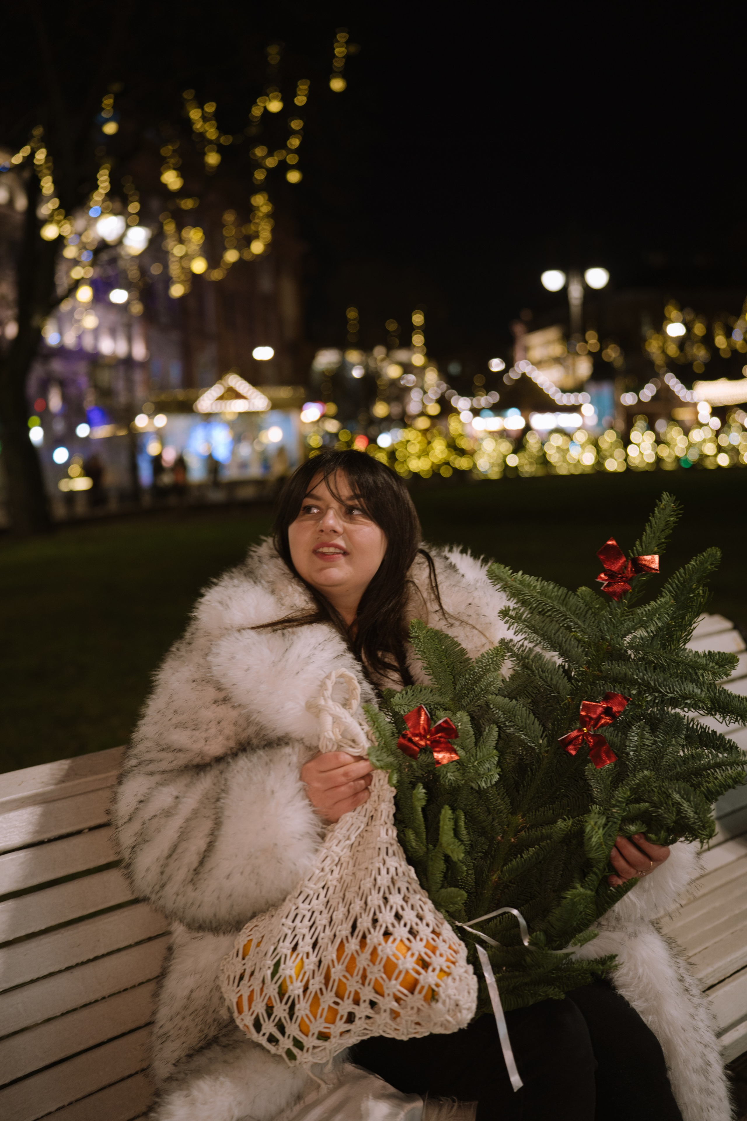 ПРОГУЛКА НА МАНЕЖНОЙ ПЛОЩАДИ ДЛЯ ДЕВУШКИ ПЕРЕД НОВЫМ ГОДОМ (НОВОГОДНЯЯ ФОТОСЕССИИЯ НА МАНЕЖНОЙ ПЛОЩАДИ). Профессиональный фотограф, Санкт-Петербург — Виктория Богомолова
