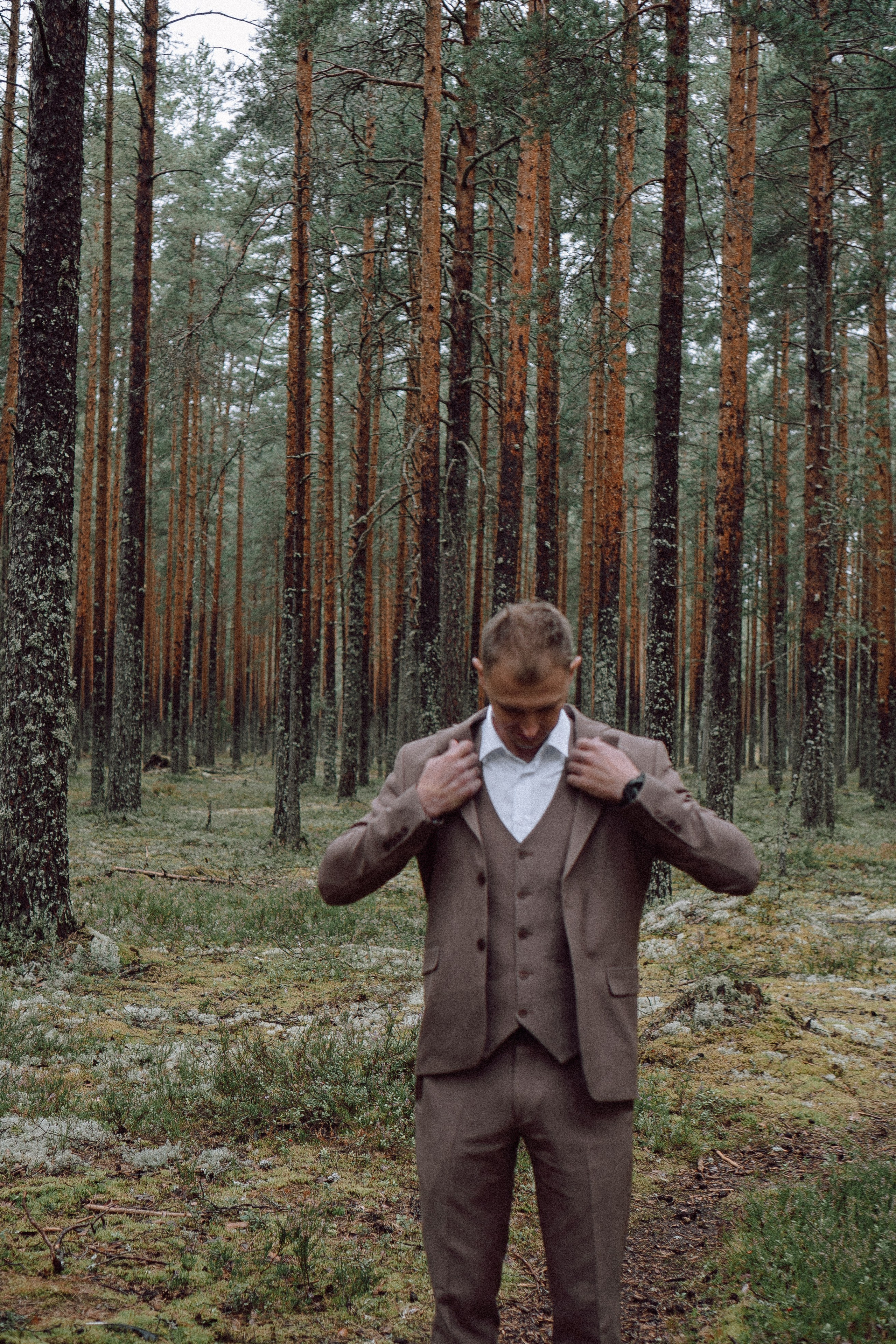 СВАДЕБНАЯ ФОТОСЕССИИЯ ПАРЫ В ГОРОДЕ ПРИОЗЕРСК В СОСНОВОМ ЛЕСУ И С ПИКАПОМ. Профессиональный фотограф, Санкт-Петербург — Виктория Богомолова