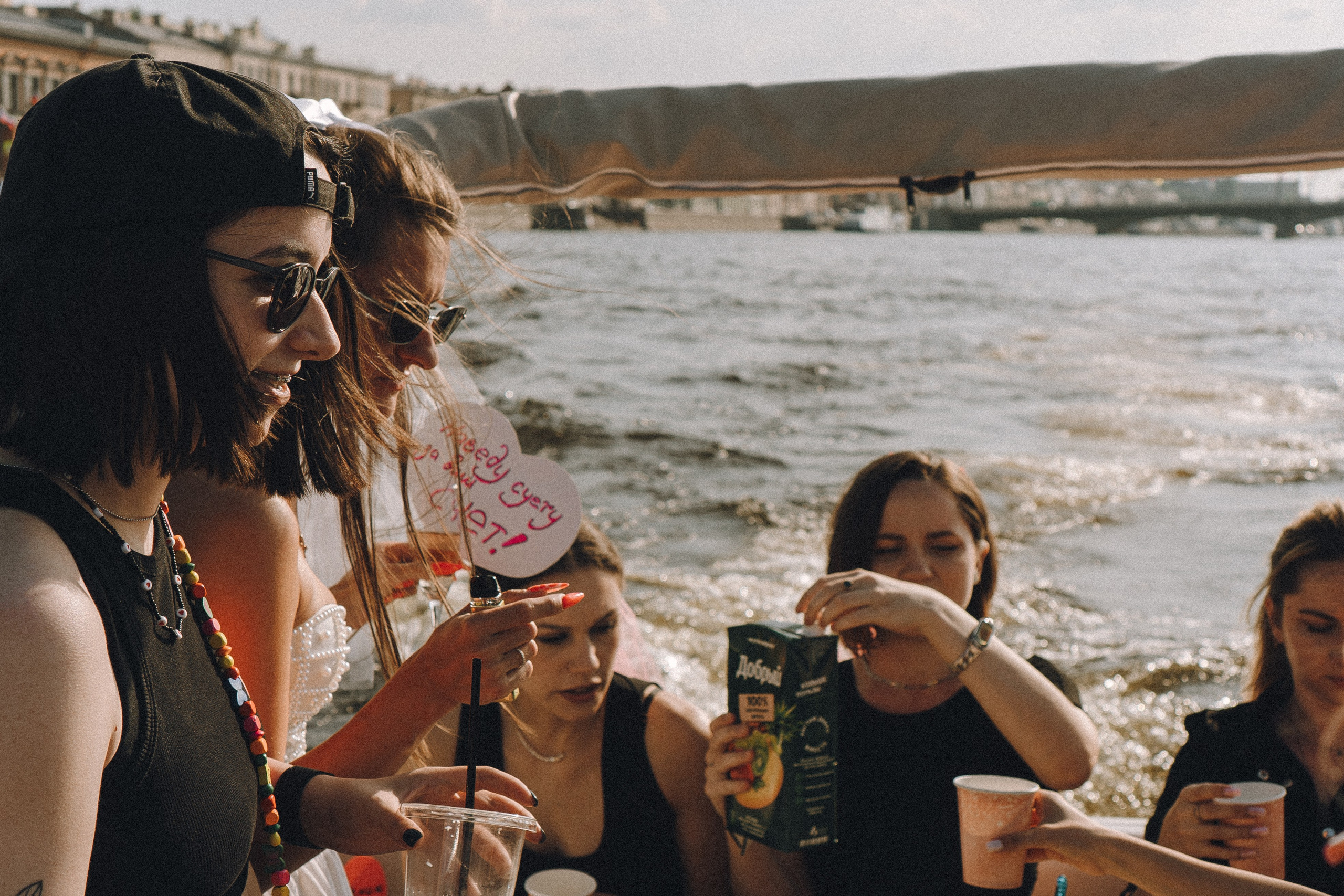 ДЕВИЧНИК НА КАТЕРЕ. Профессиональный фотограф, Санкт-Петербург — Виктория Богомолова