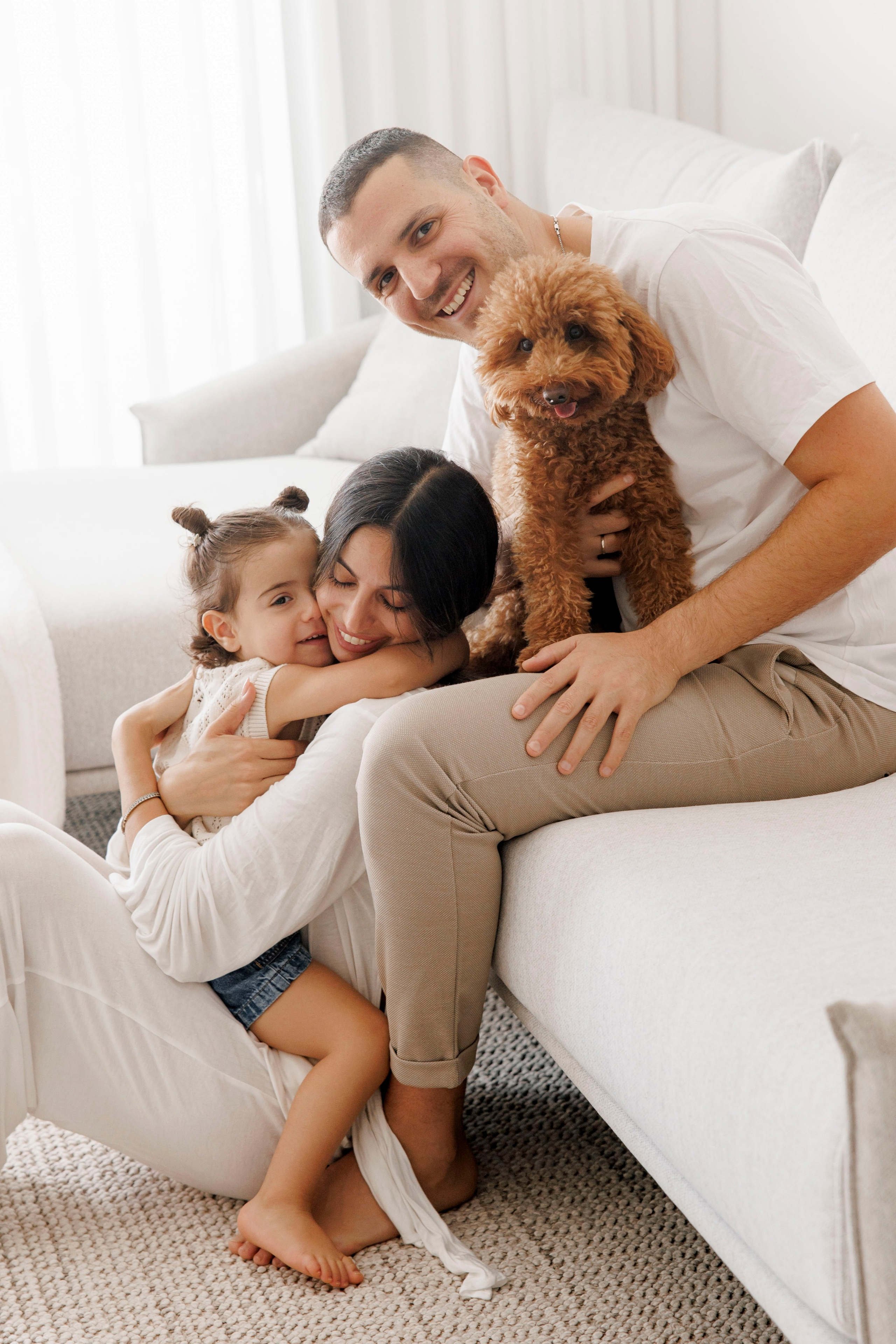 Family photoshoot at home. Главная