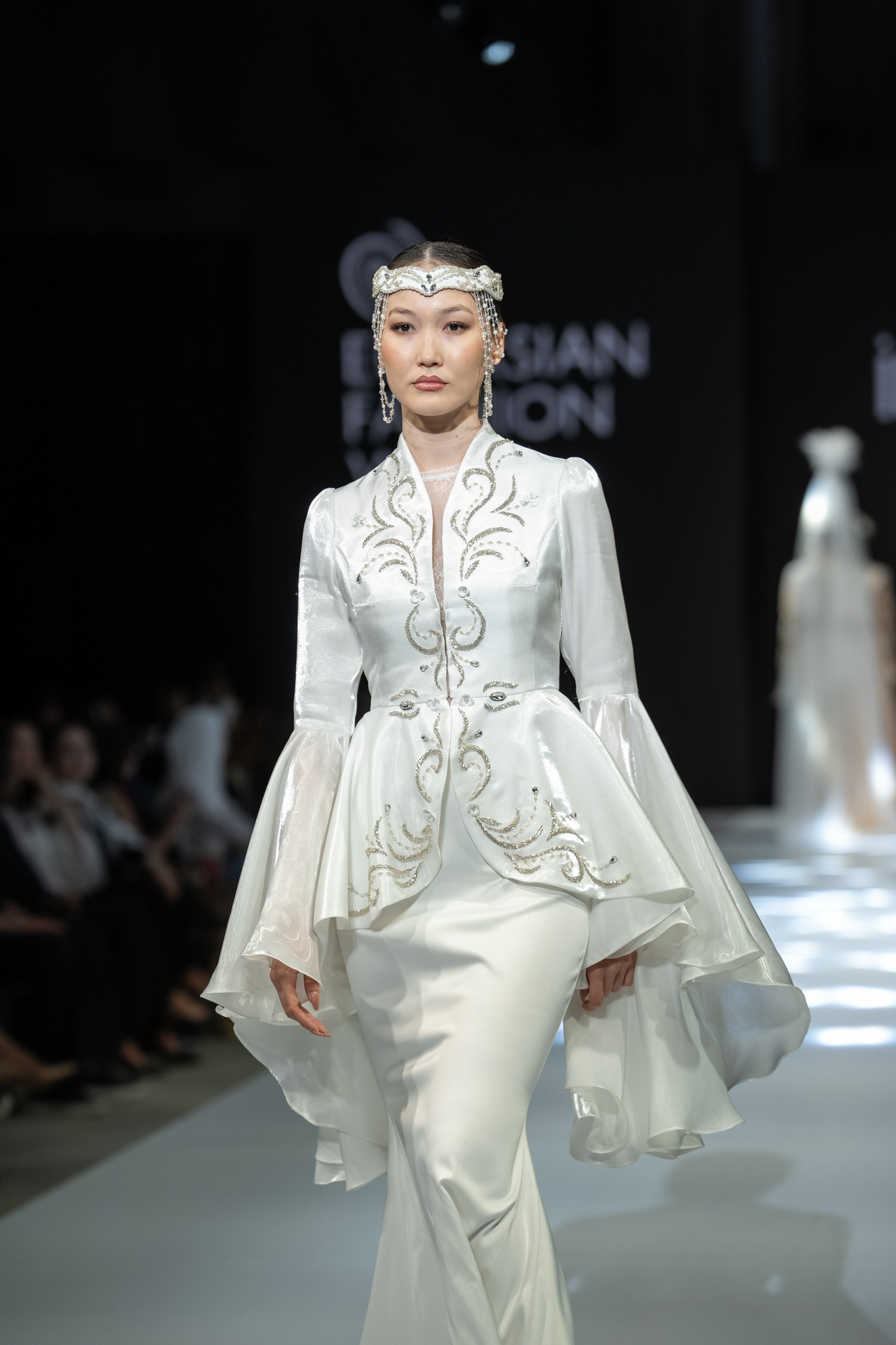 EURASIAN FASHION WEEK Innes. Сайт Алматинского НЮ АРТ, будуар и фэшн фотографа Дениса Карпенко