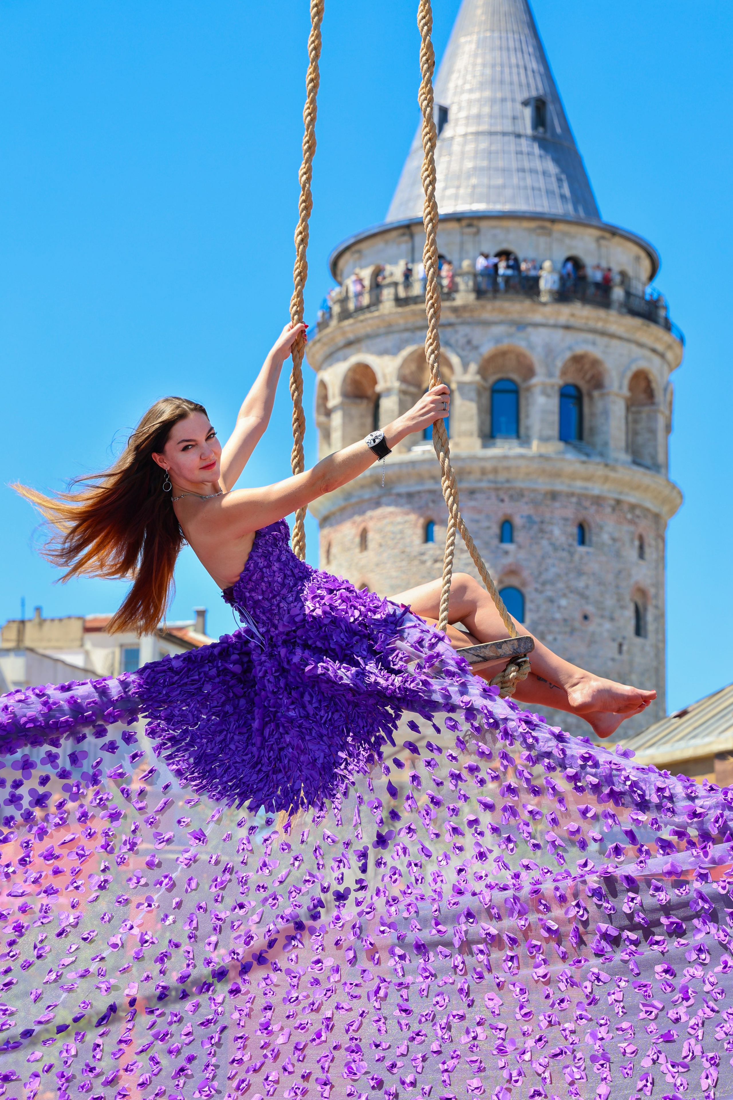 Стамбул — крыша с платьями. Фото департамент круизного лайнера Астория Гранде