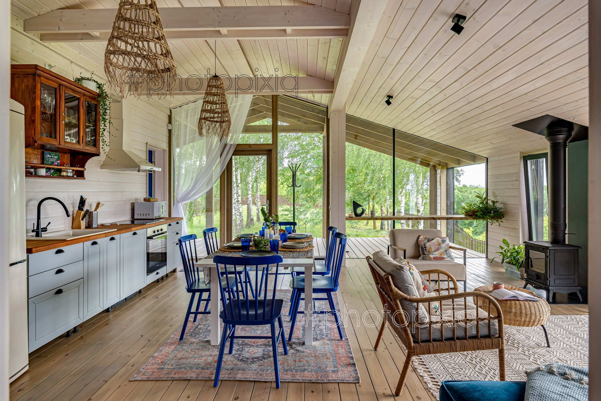 Съёмка загородного дома на Оке для аренды. Интерьерная съёмка и виртуальные туры — Интерьерный фотограф Кузнецов Сергей (photopixiq)