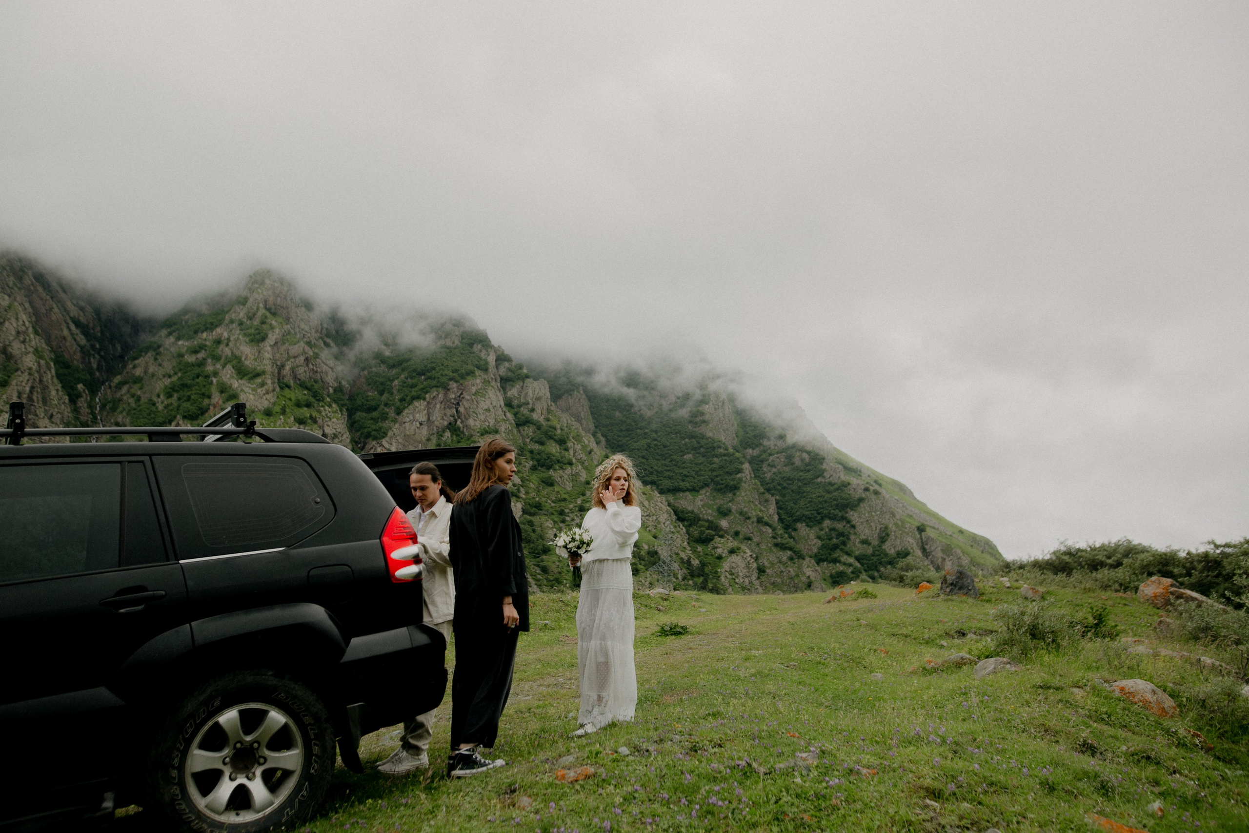 Nikita & Nastya. Wedding at Kazbeg. Свадебный фотограф Грузия Alex and Polly