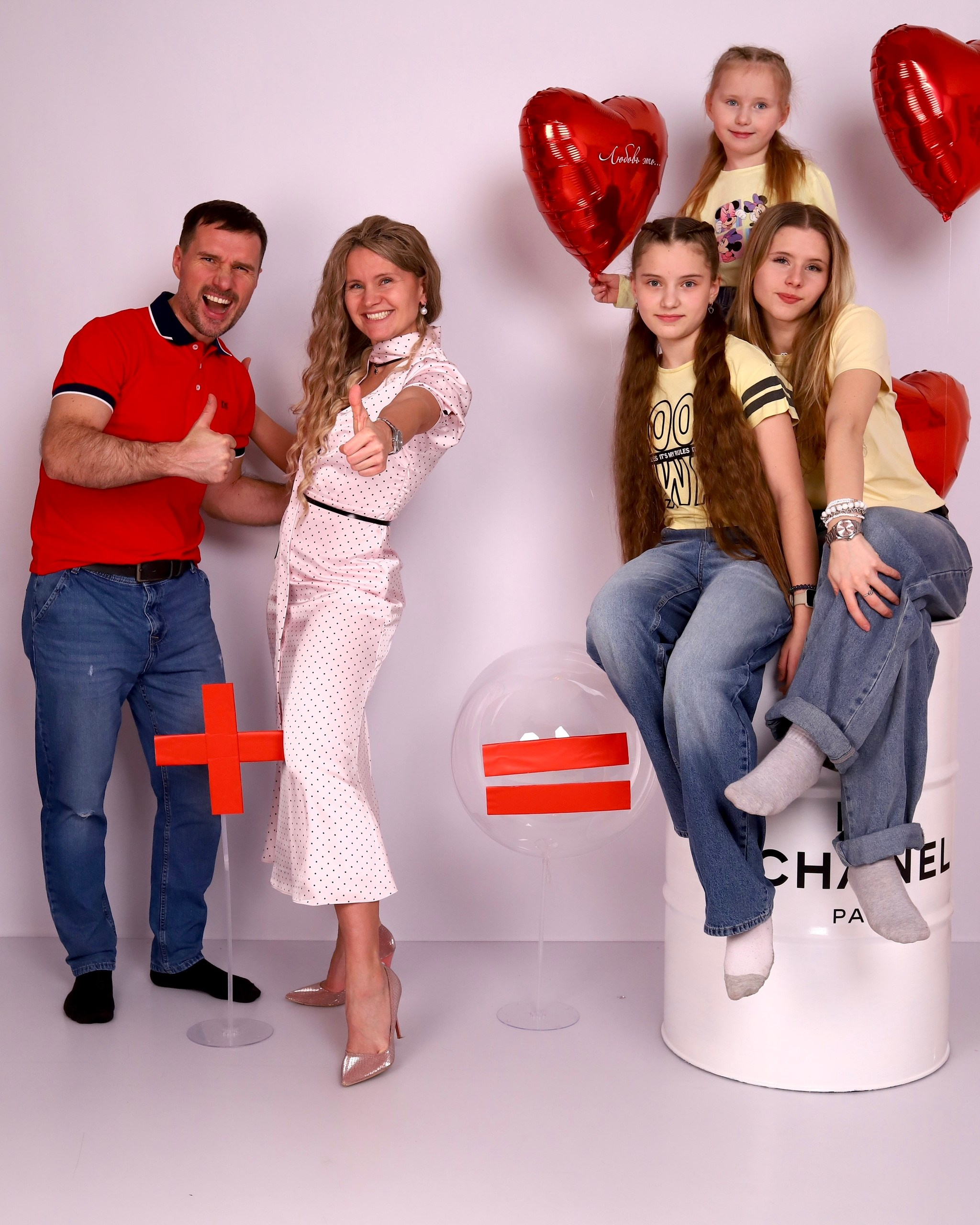 Реальные фотографии наших гостей. Фотостудия самообслуживания. Студия без фотографа в Твери
