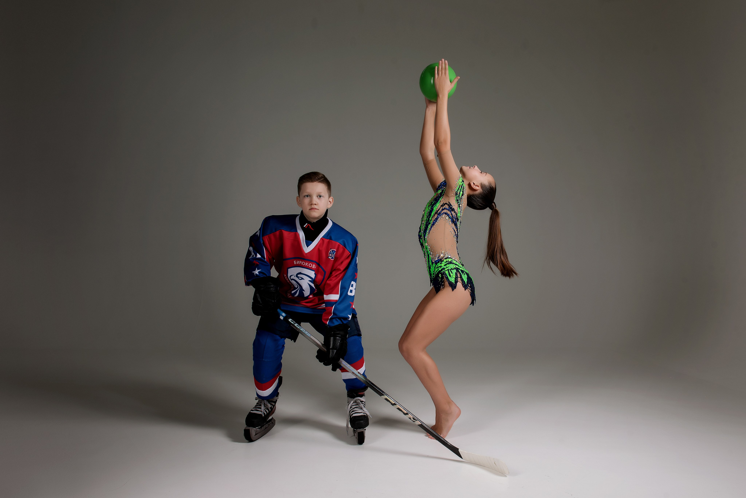 Хоккей — Гимнастика групповая съемка. Детский фотограф в Долгопрудном и Москве