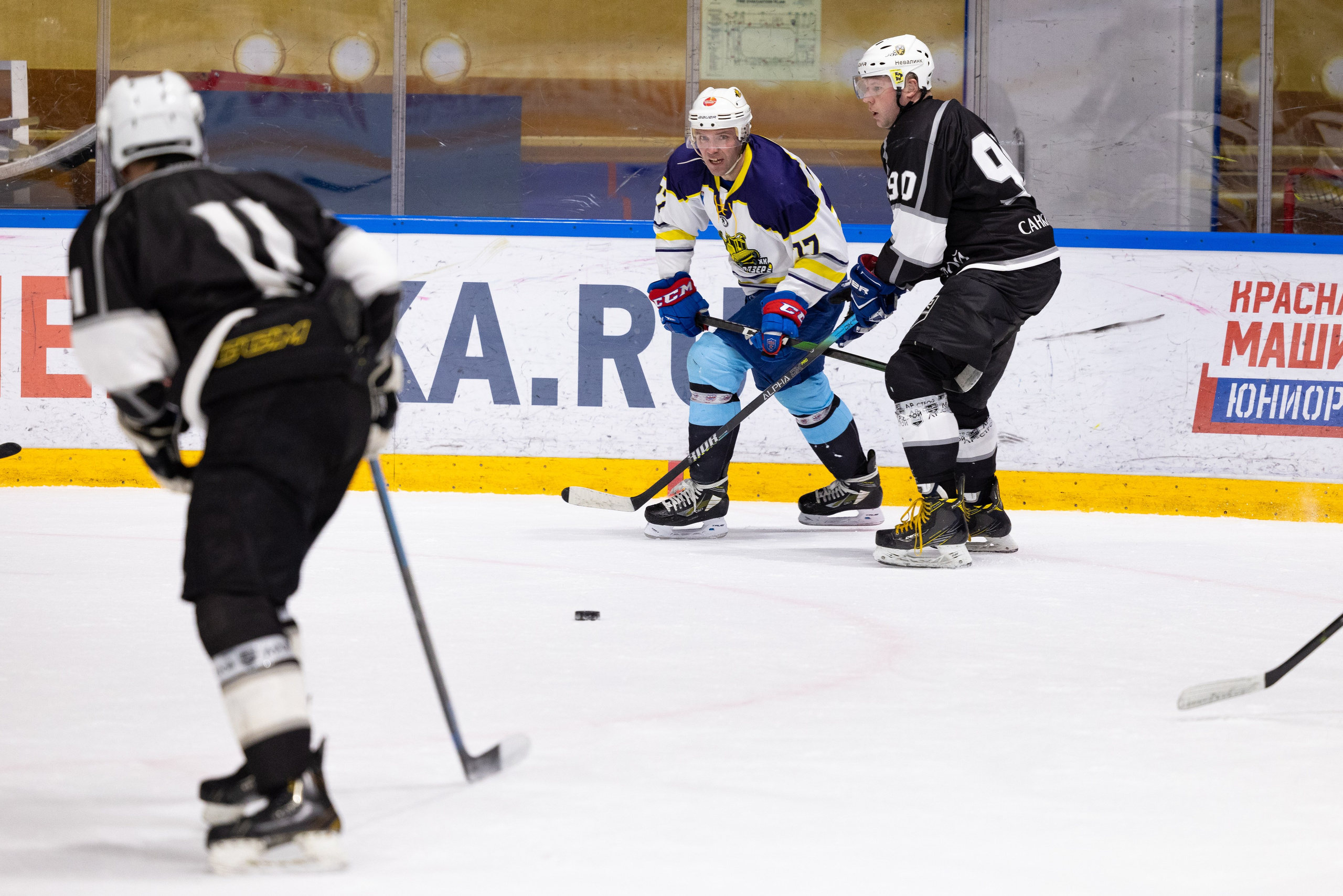 Бульдозер vs. LR-строй. Фотограф Александр Заломаев