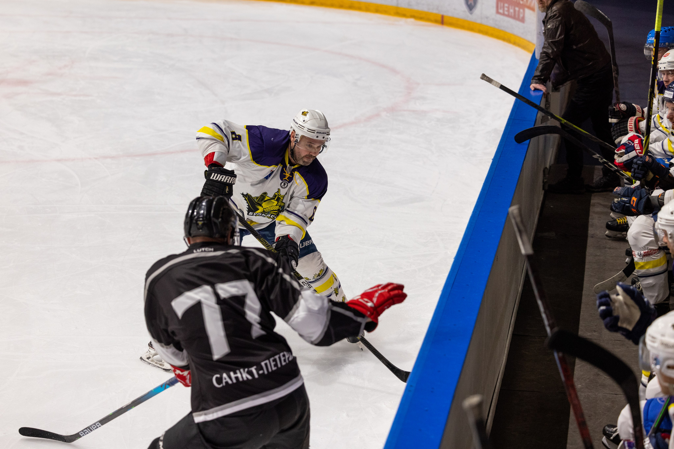 Бульдозер vs. LR-строй. Фотограф Александр Заломаев