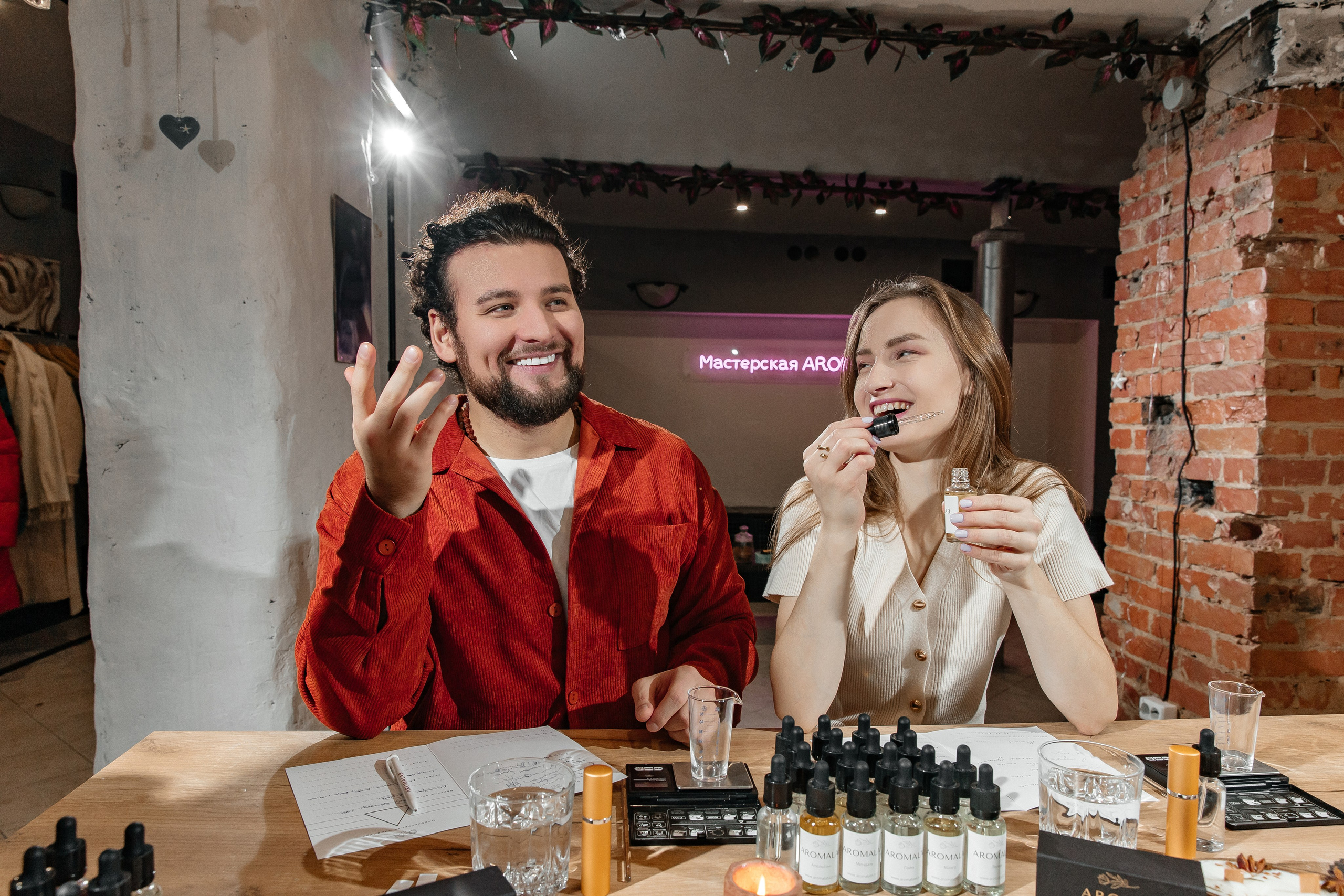 Парфюмерное свидание Султана и Василисы — ароматный роман с AROMALAGE