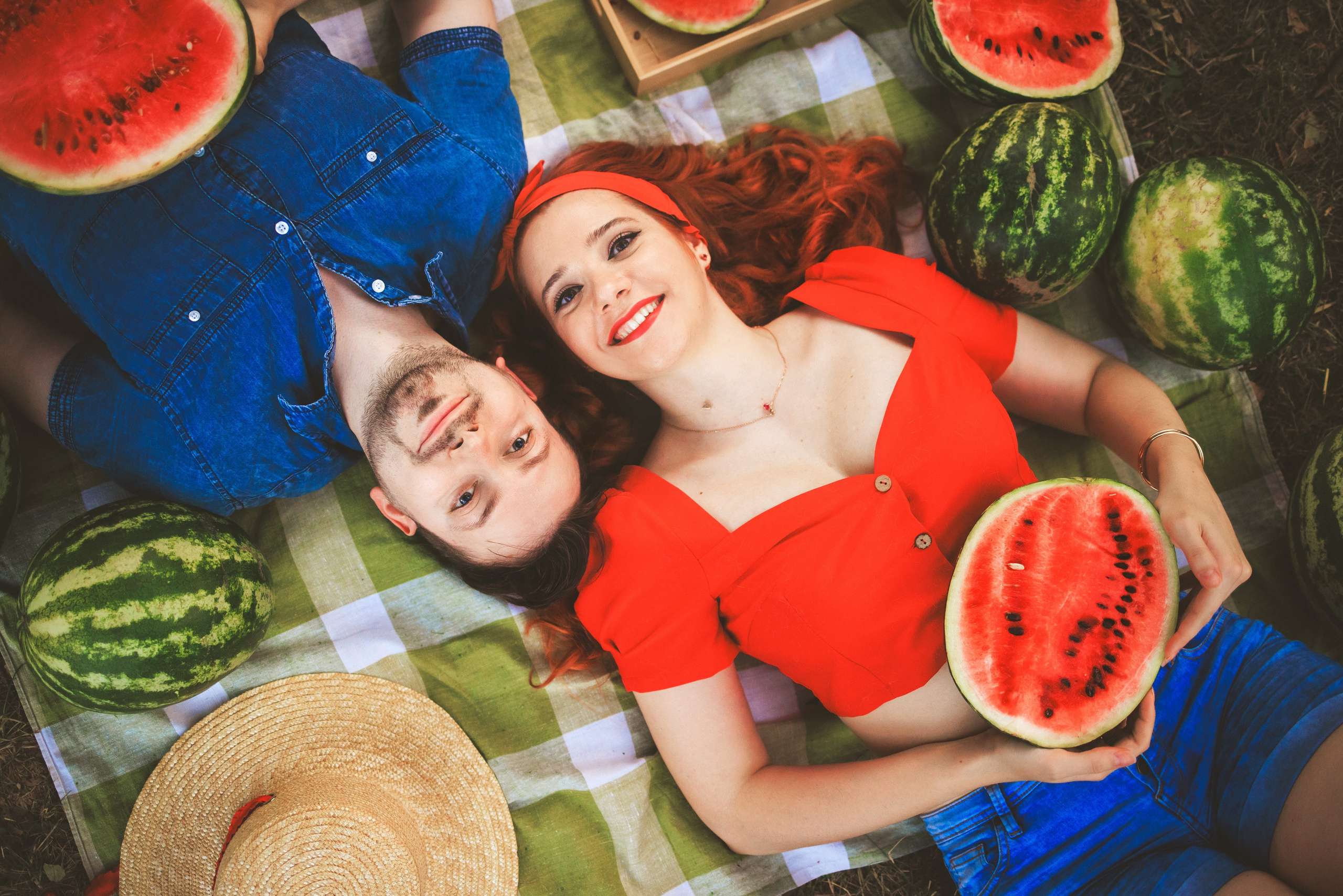 Летняя фотосессия с арбузами и ретро автомобилем. Семейный и детский фотограф в Краснодаре Анна Трашкова