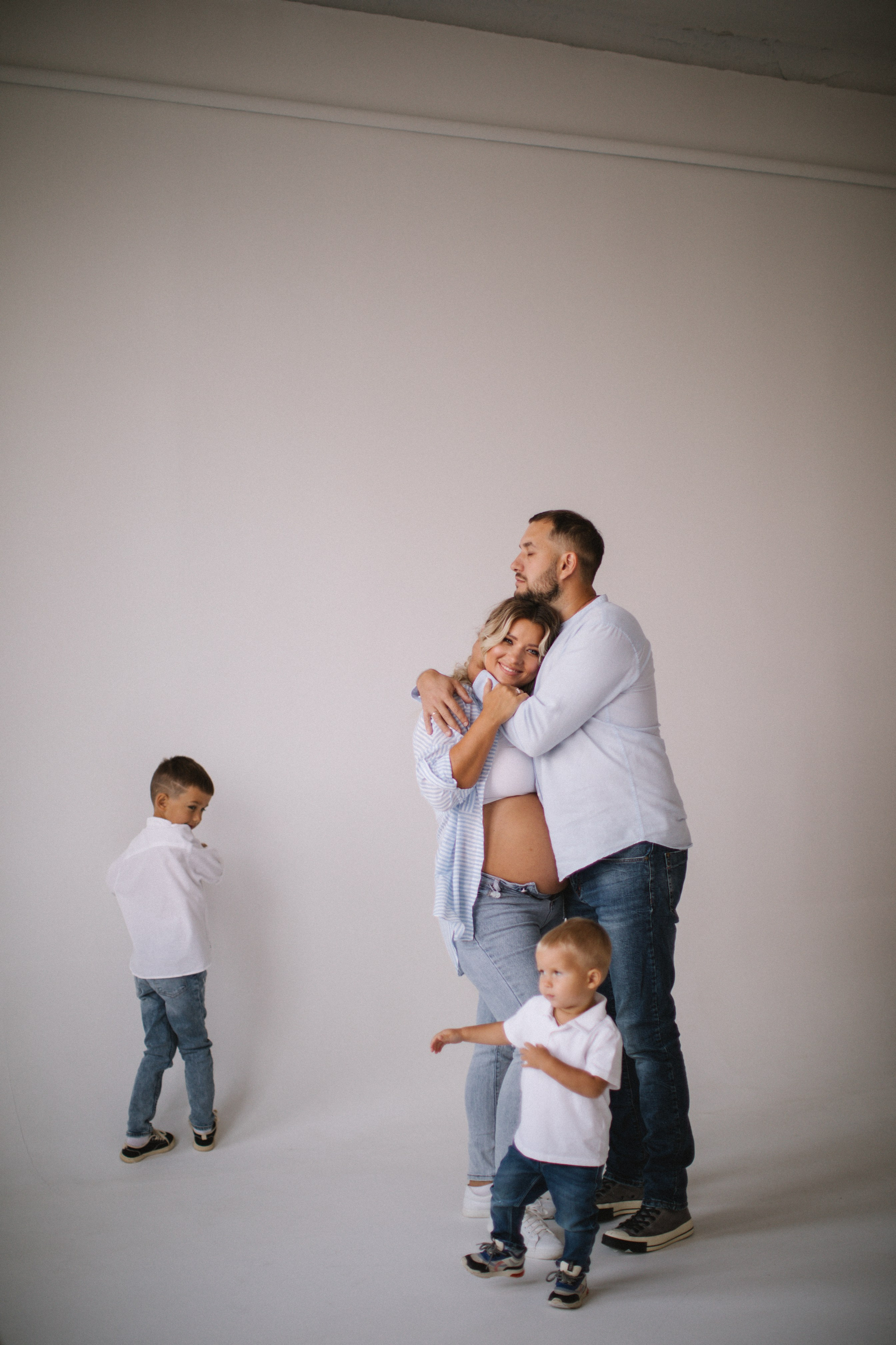 Катя со своими мужчинами🤍. Фотограф в Нижнем Новгороде