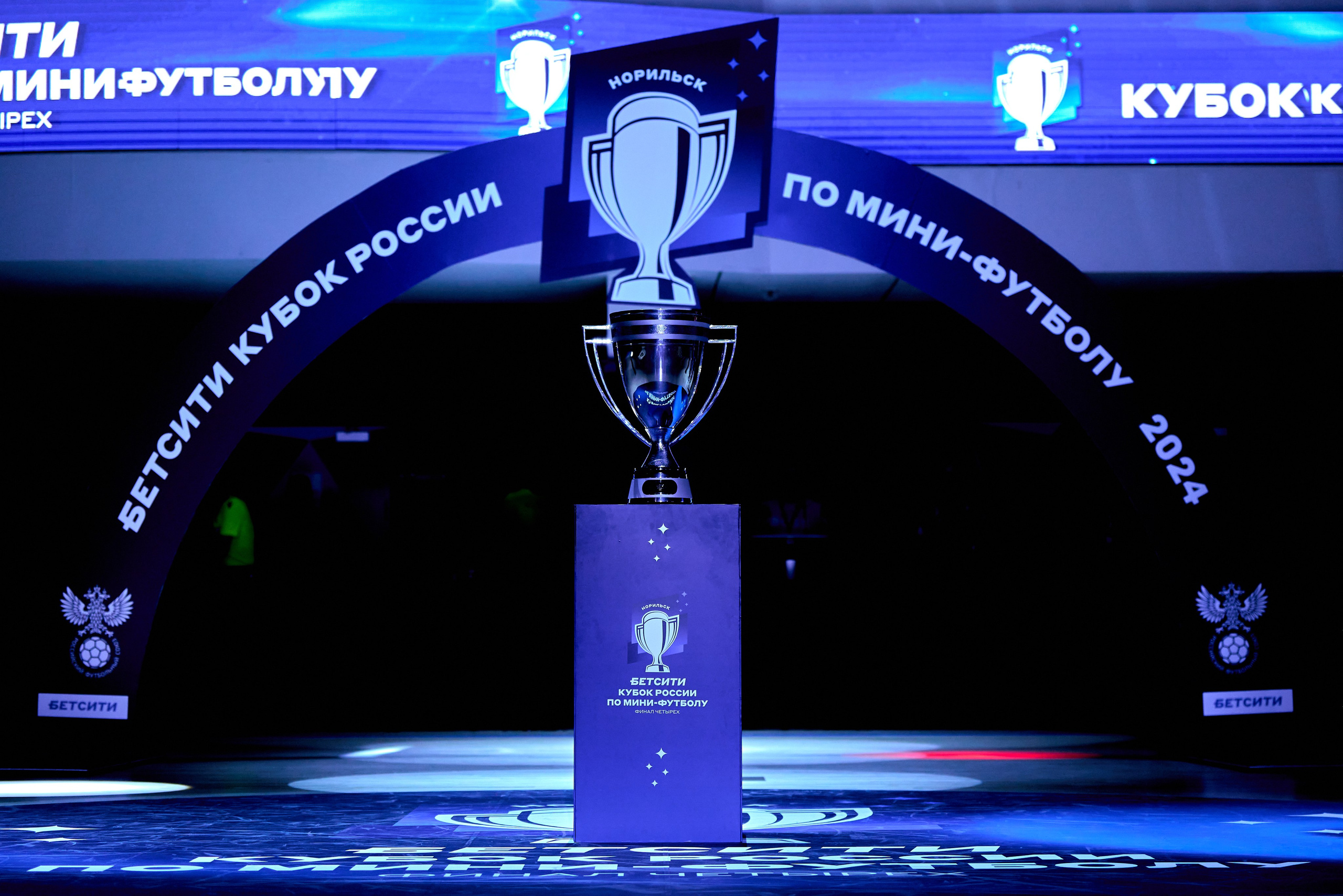 СПОРТ. MAKSIM ZVEREV