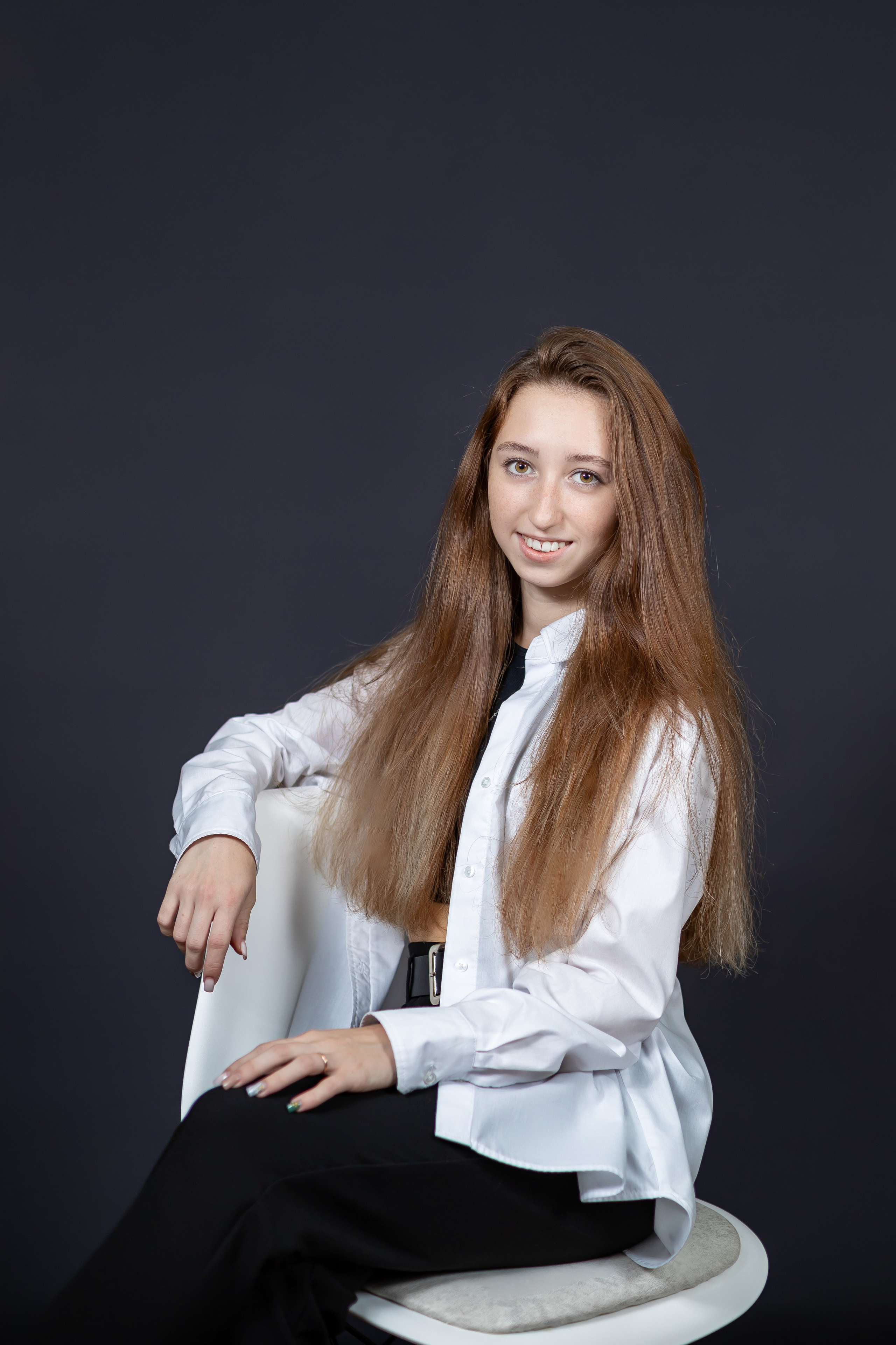 Портретные снимки для школьных выпускных альбомов в Новосибирске. Выпускные альбомы — заказать альбом на выпускной в Новосибирске