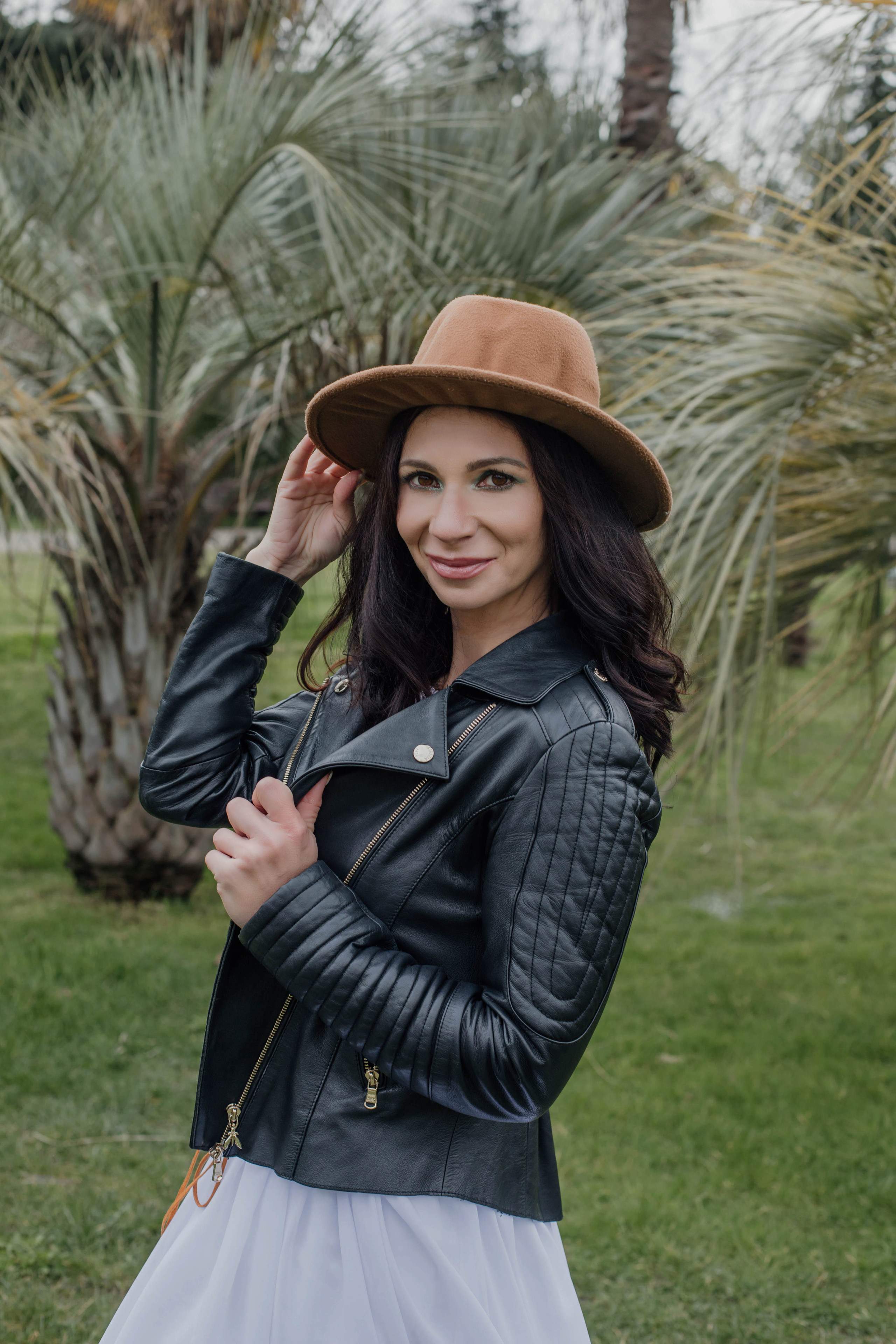 Съемка на годовщину свадьбы Анны и Елисея в морском порту СочиПрогулочная фотосессия на годовщину свадьбы. Свадебный, семейный, детский фотограф в Сочи Виолетта Александрова