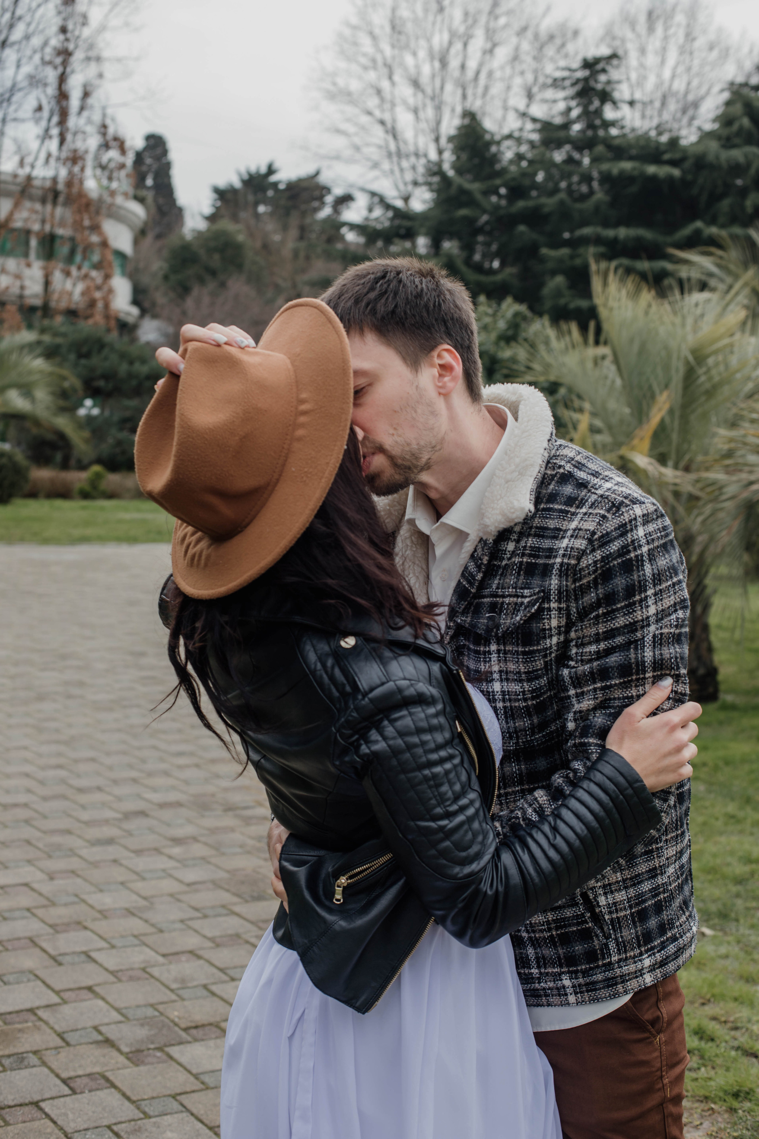 Съемка на годовщину свадьбы Анны и Елисея в морском порту СочиПрогулочная фотосессия на годовщину свадьбы. Свадебный, семейный, детский фотограф в Сочи Виолетта Александрова