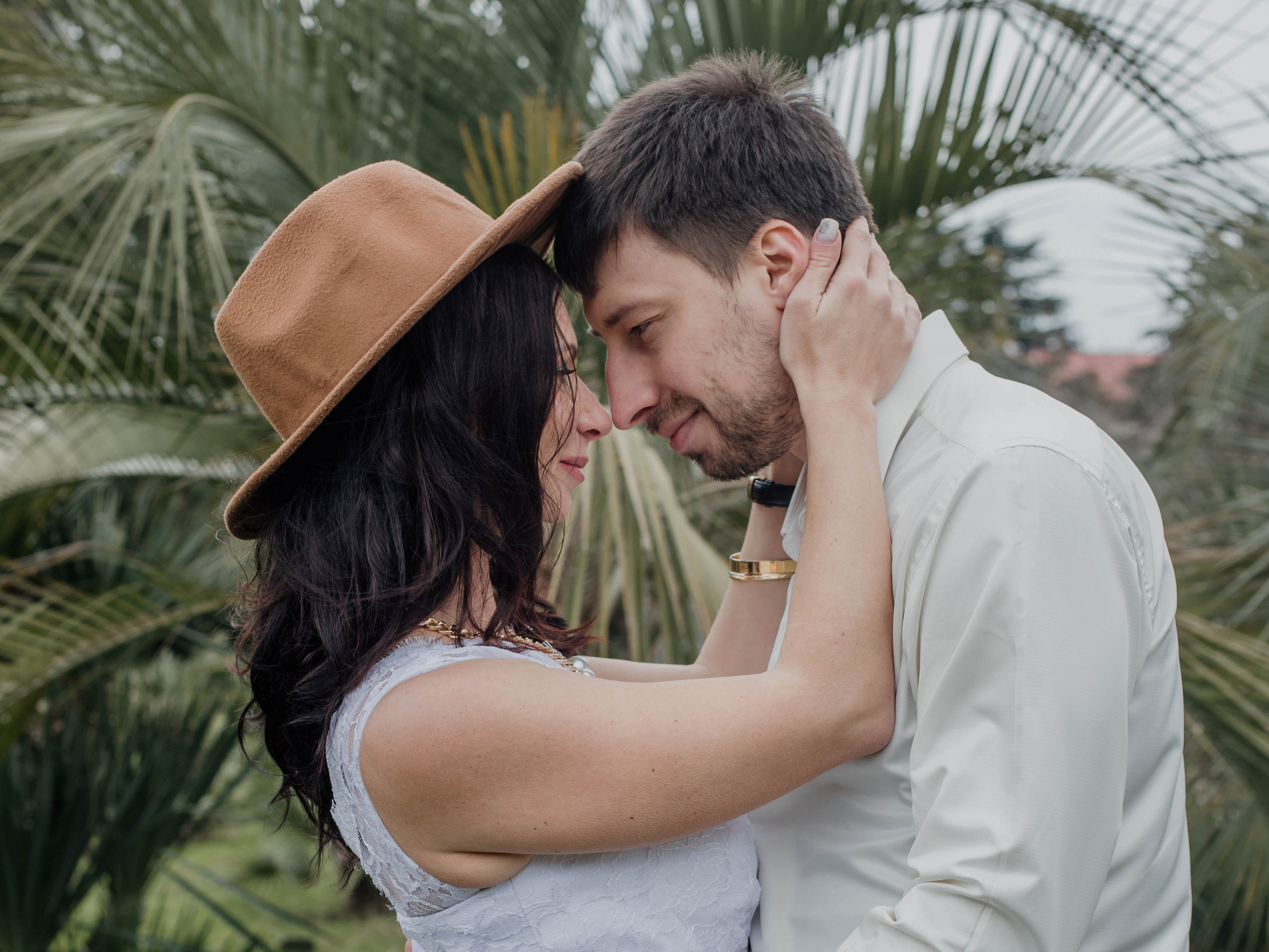 Съемка на годовщину свадьбы Анны и Елисея в морском порту СочиПрогулочная фотосессия на годовщину свадьбы. Свадебный, семейный, детский фотограф в Сочи Виолетта Александрова