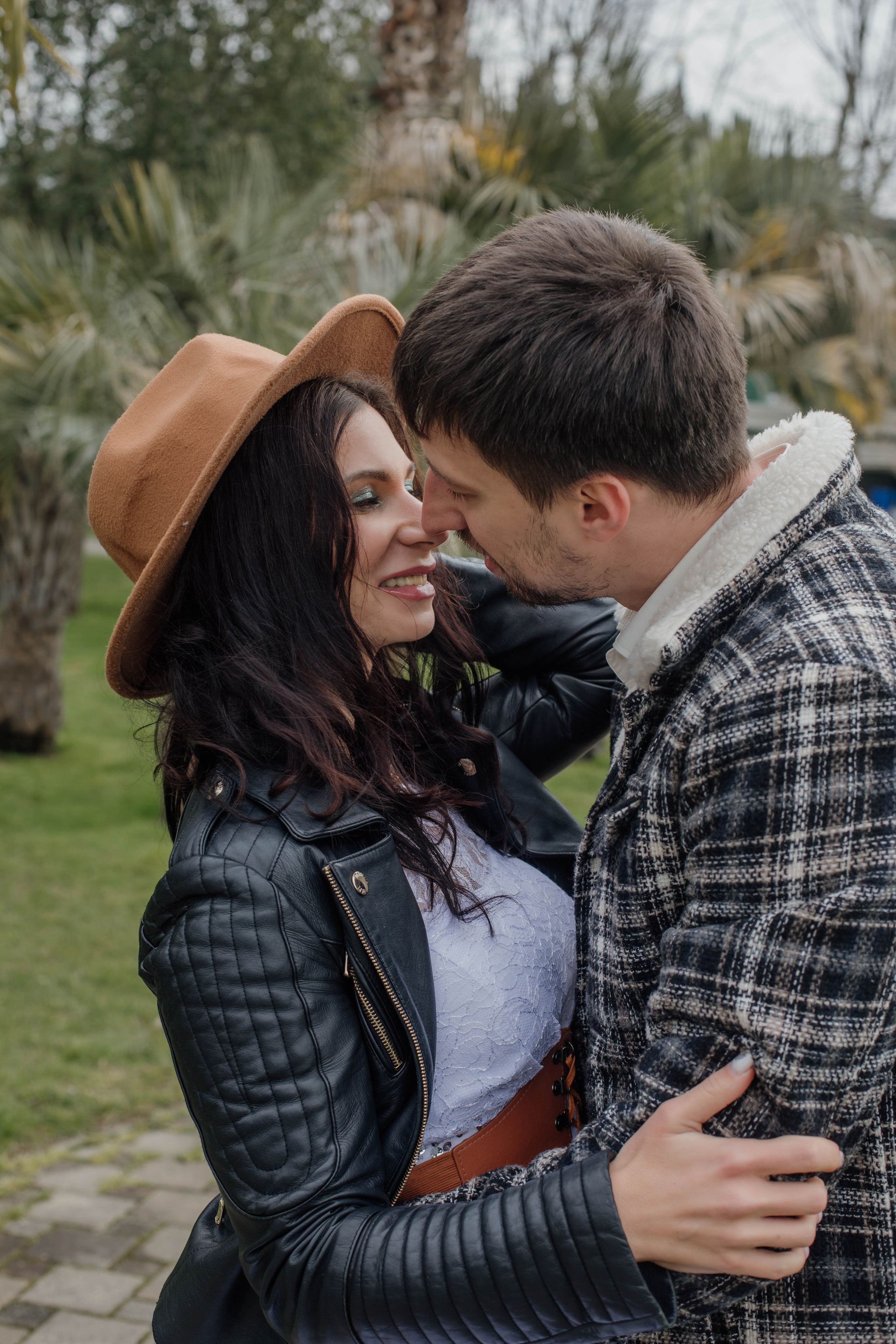 Съемка на годовщину свадьбы Анны и Елисея в морском порту СочиПрогулочная фотосессия на годовщину свадьбы. Свадебный, семейный, детский фотограф в Сочи Виолетта Александрова