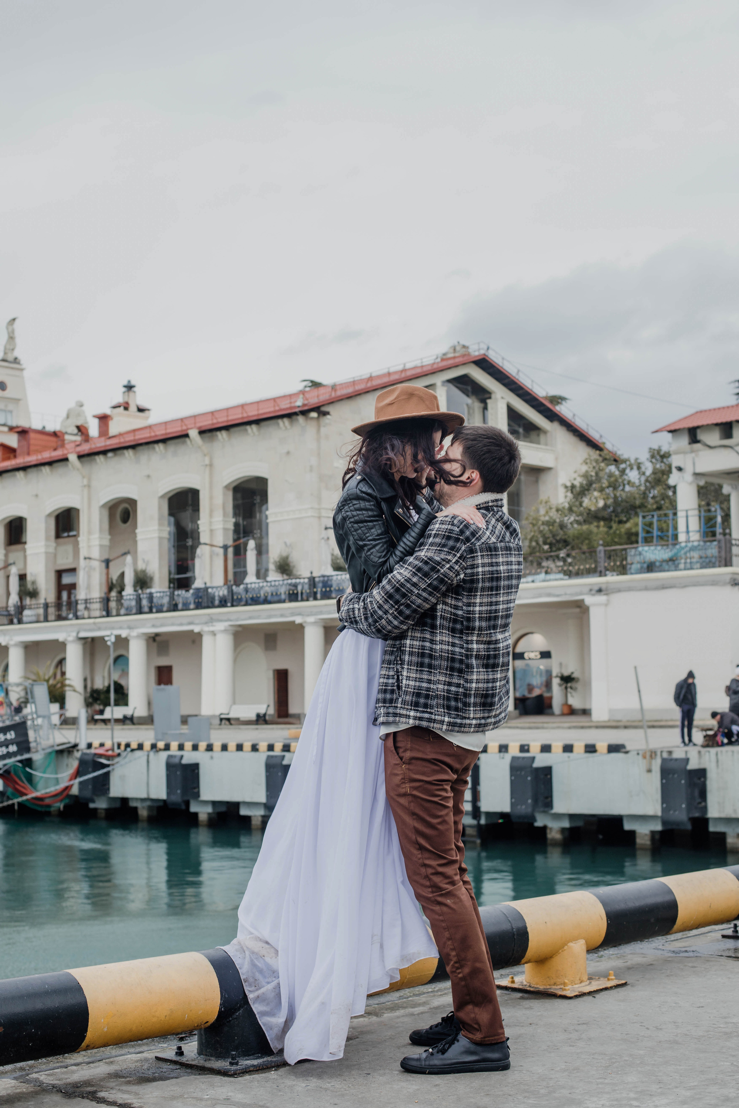 Съемка на годовщину свадьбы Анны и Елисея в морском порту СочиПрогулочная фотосессия на годовщину свадьбы. Свадебный, семейный, детский фотограф в Сочи Виолетта Александрова