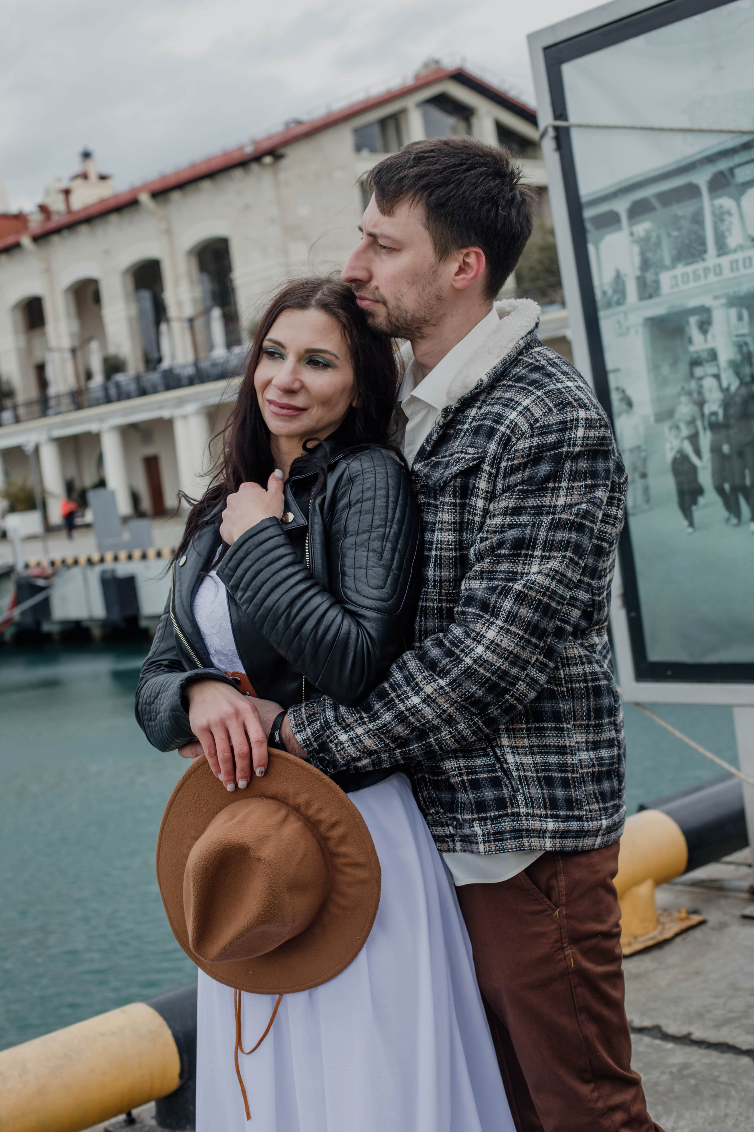 Съемка на годовщину свадьбы Анны и Елисея в морском порту СочиПрогулочная фотосессия на годовщину свадьбы. Свадебный, семейный, детский фотограф в Сочи Виолетта Александрова