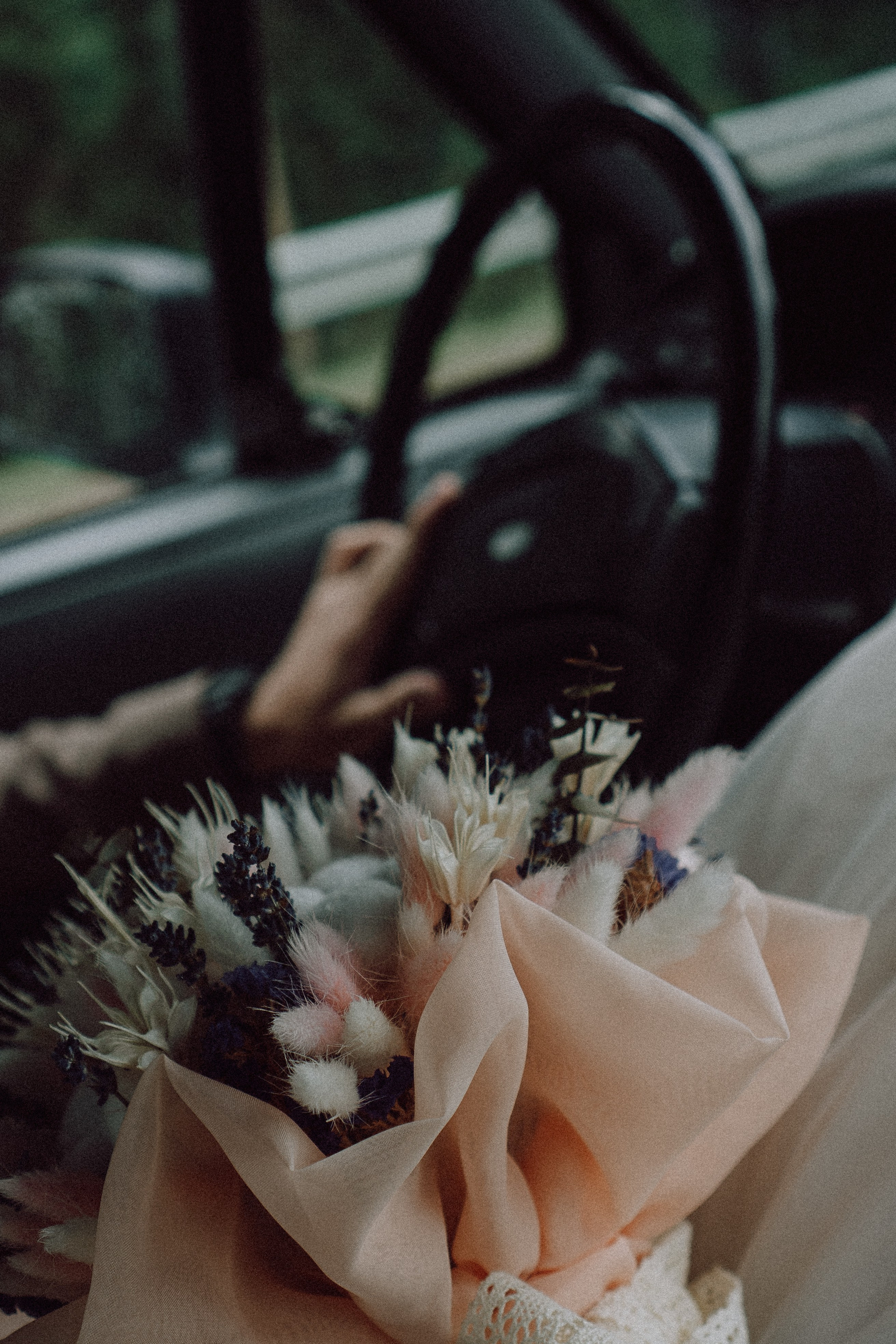 СВАДЕБНАЯ ФОТОСЕССИИЯ ПАРЫ В ГОРОДЕ ПРИОЗЕРСК В СОСНОВОМ ЛЕСУ И С ПИКАПОМ. Профессиональный фотограф, Санкт-Петербург — Виктория Богомолова