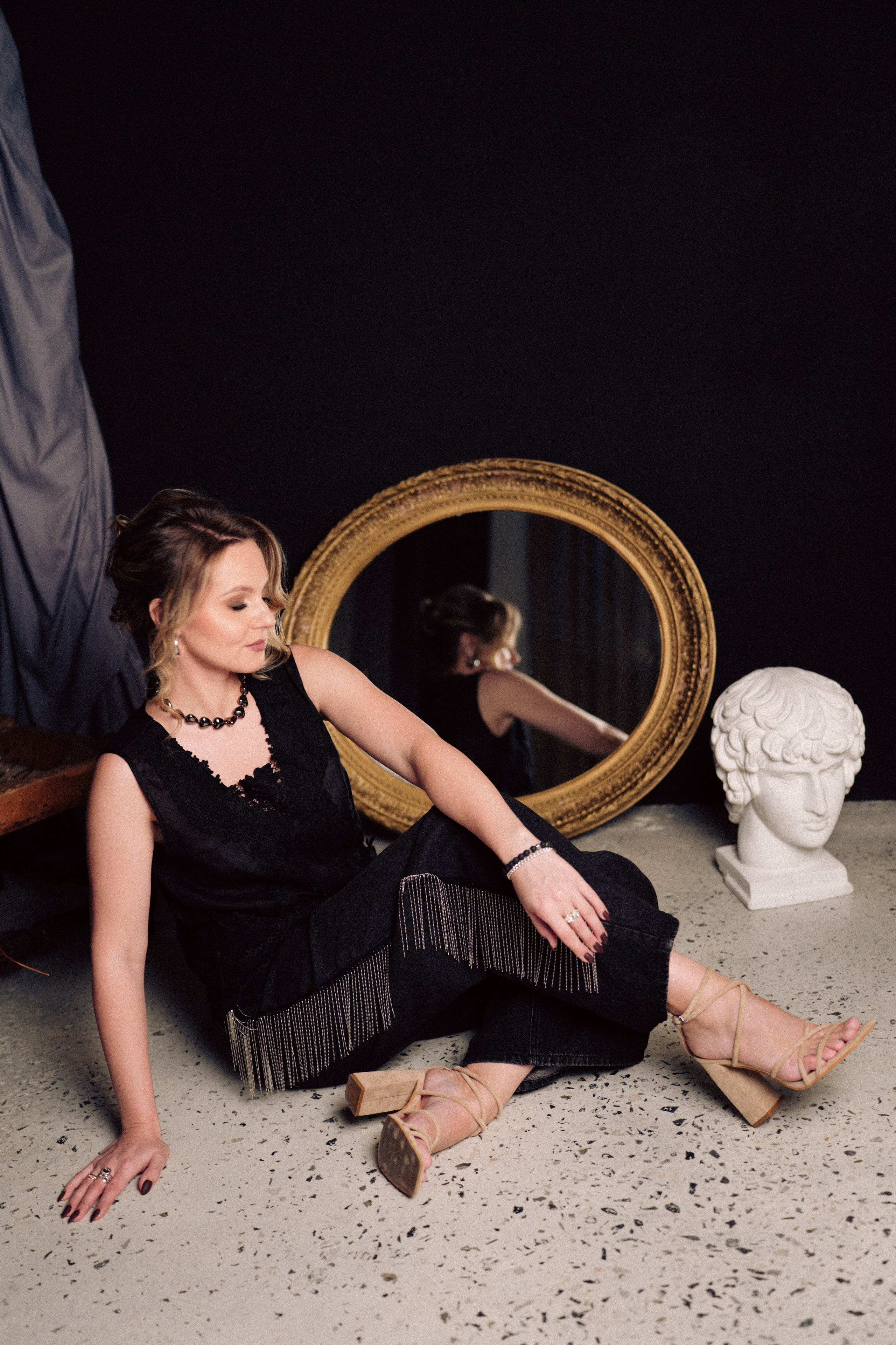 НОВОГОДНЯЯ ФОТОСЕСИИЯ В СТУДИИ ДЛЯ ДЕВУШКИ И ПРОГУЛКА ПО ЧЕРНЫШЕВСКОЙ. Профессиональный фотограф, Санкт-Петербург — Виктория Богомолова