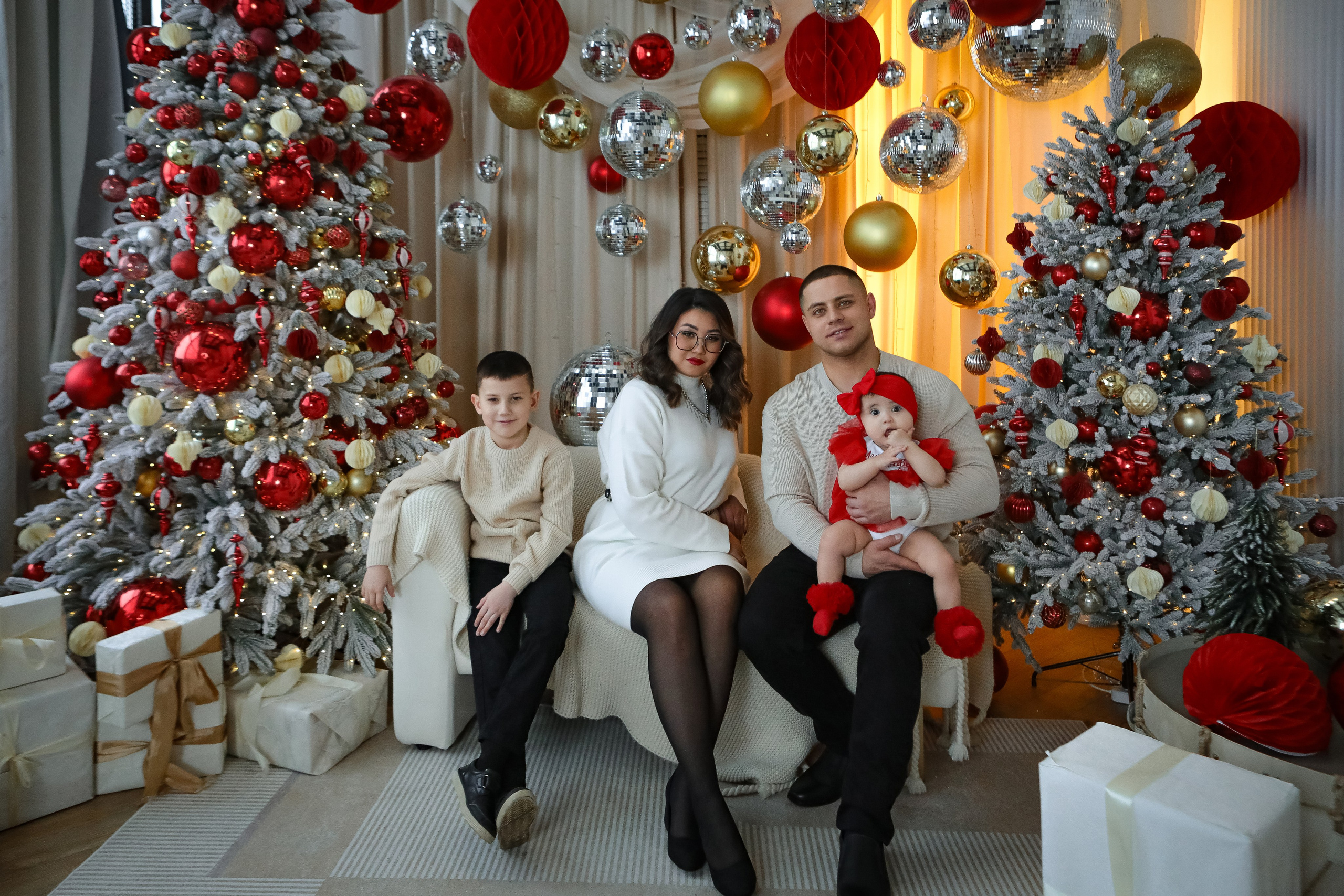 НОВОГОДНИЕ ФОТОСЕССИИ 2025-2026. Фотограф г. Хабаровск. Семейные и индивидуальные съёмки