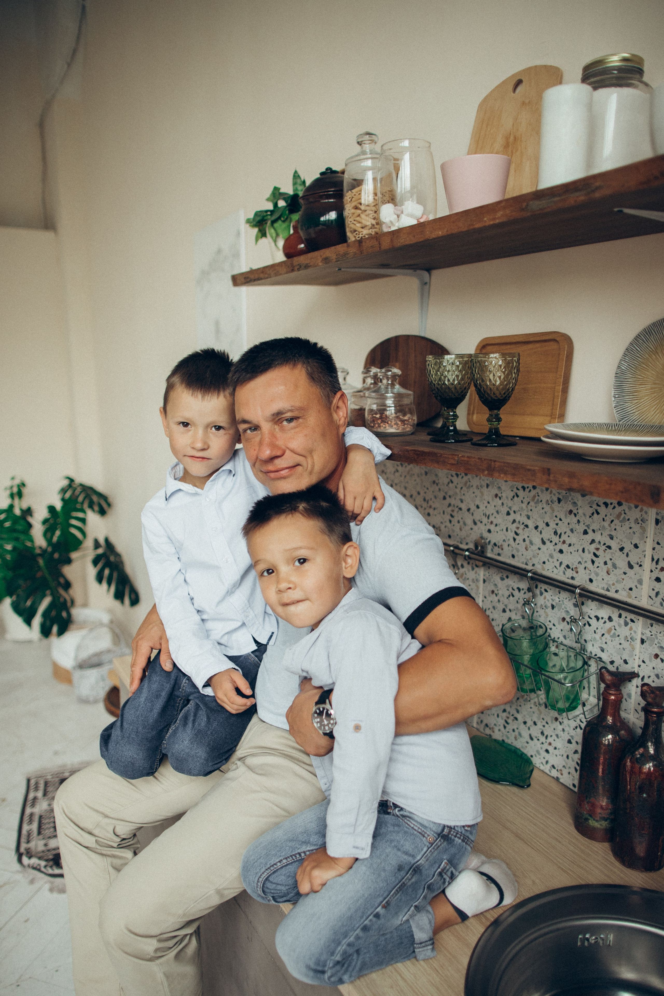 Евгений, Регина, Тимур, Роман. Семейный фотограф новорожденных УФА Гульнара Зиновьева
