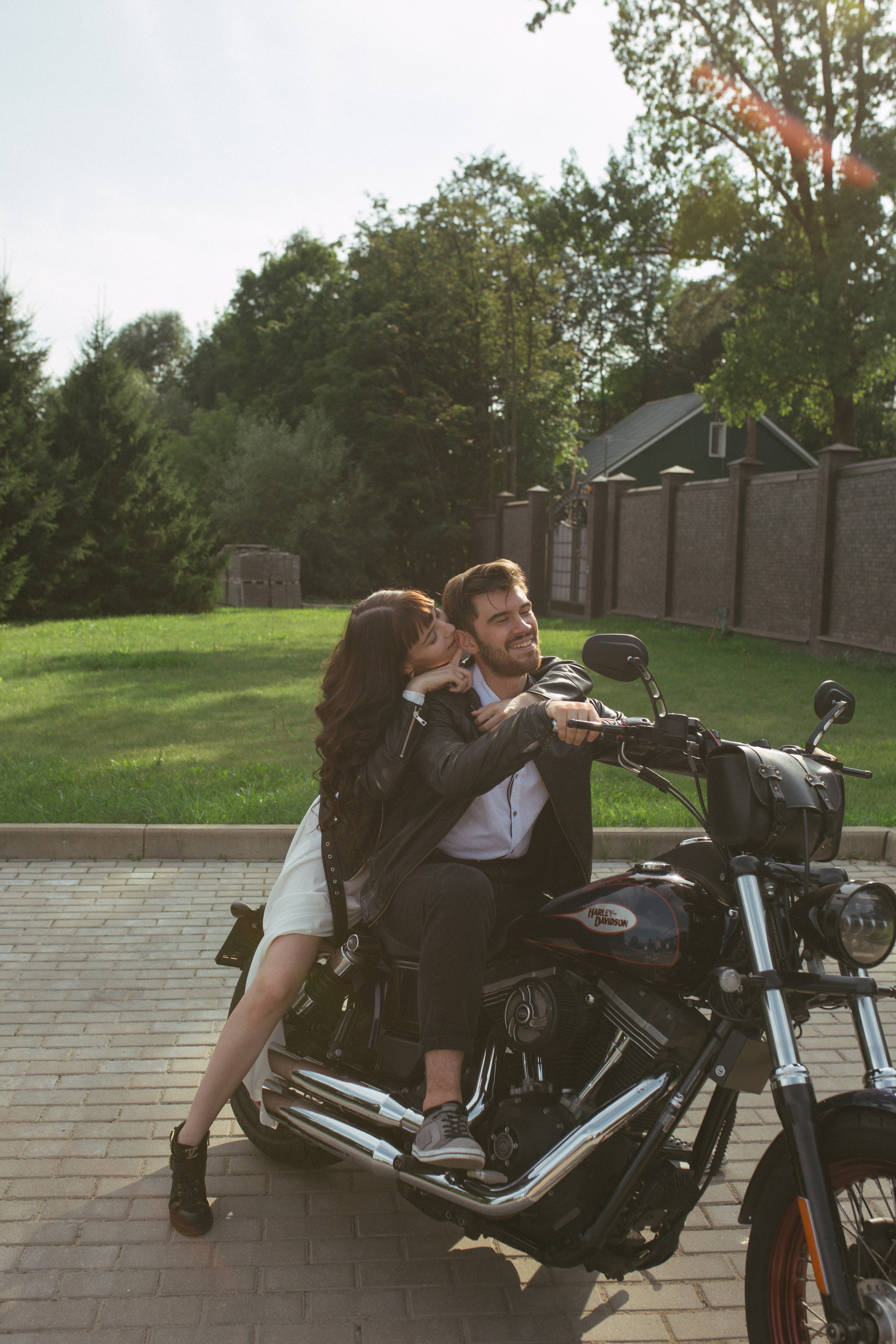 Love story с мотоциклом. Фото Радости. Свадебный и семейный фотограф в Москве Юлия Самойлова