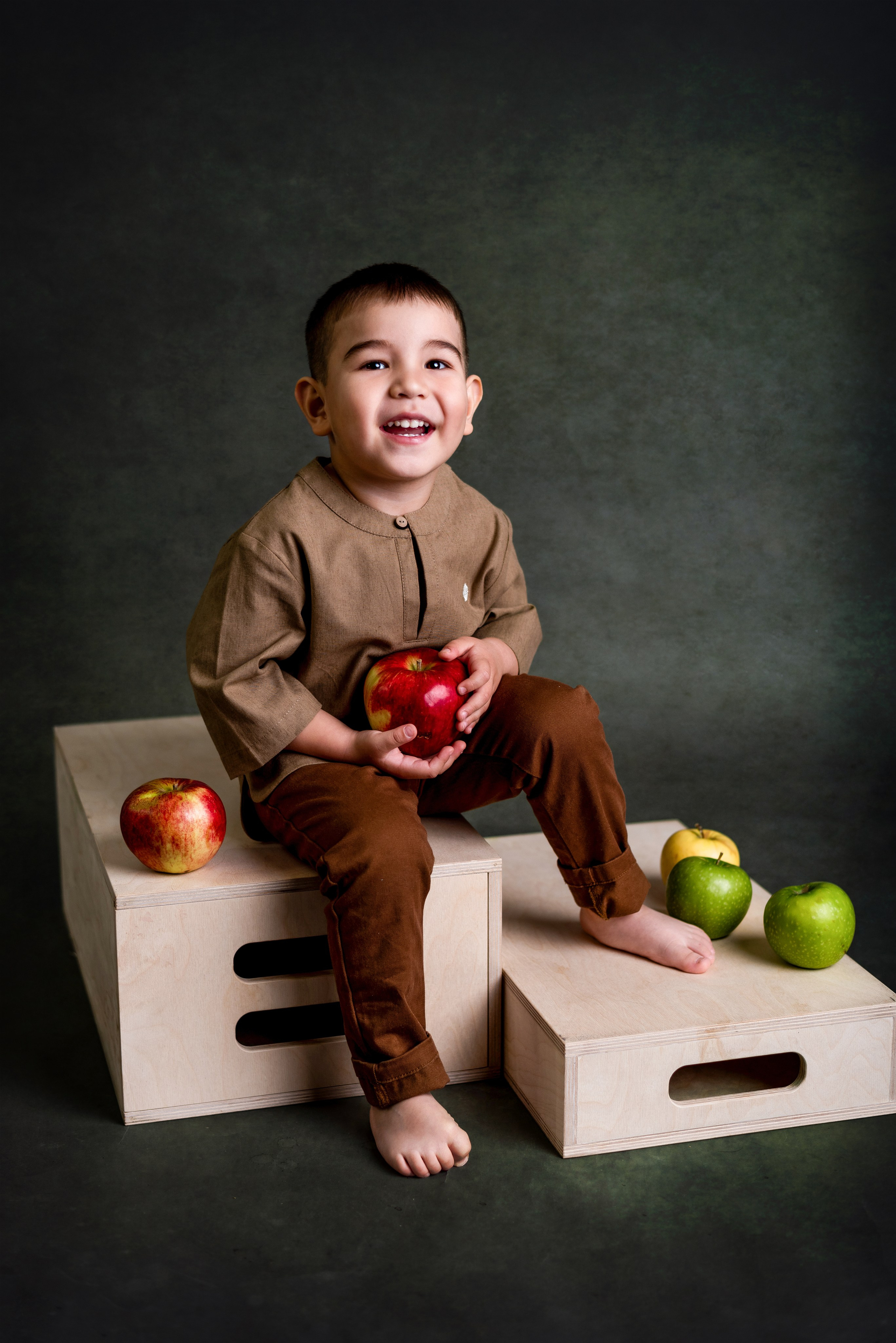 Яблочные дети. School Photographer In Astana Tabakova Natalya