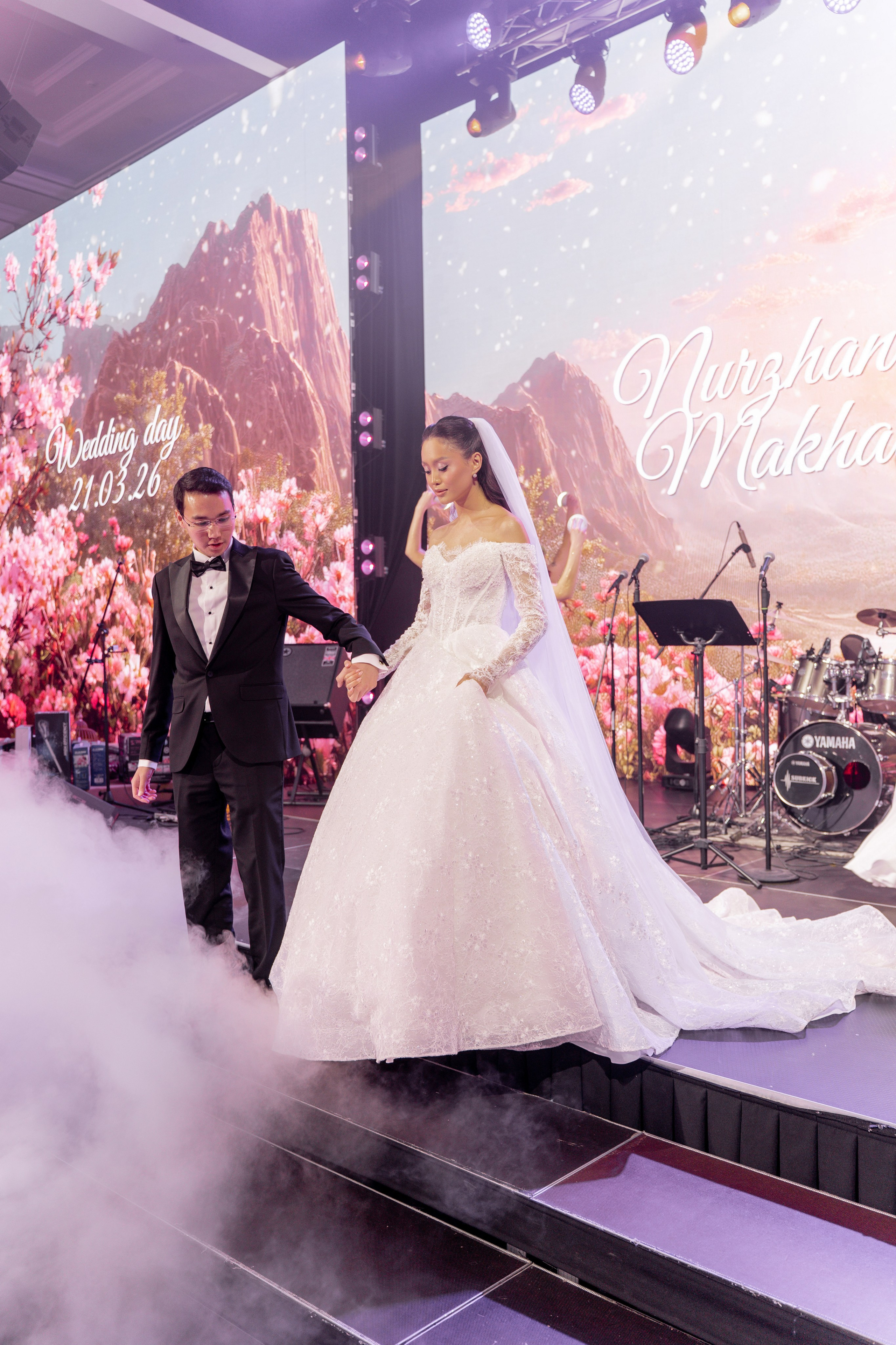 NURZHAN & LYAZZAT «MAHABBAT KOKTEMI». ___________________________________________________