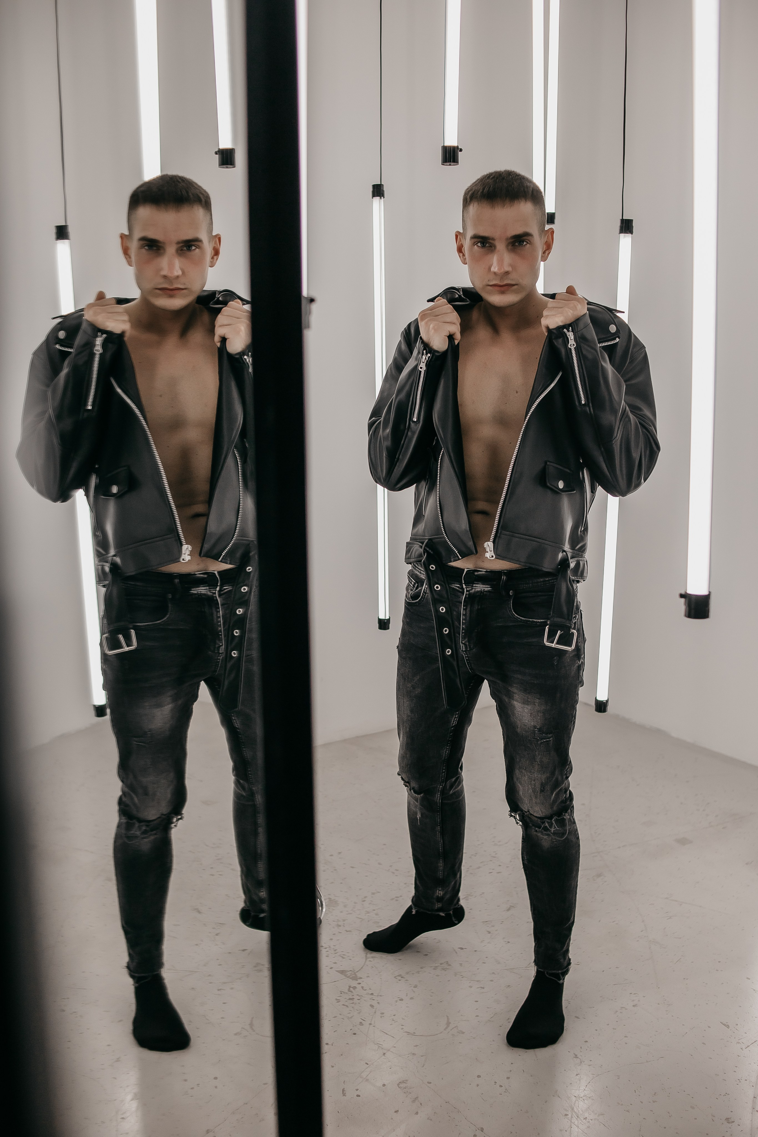 Евгений. Фото в неоне. Фотограф Регина Крикунова г. Красноярск