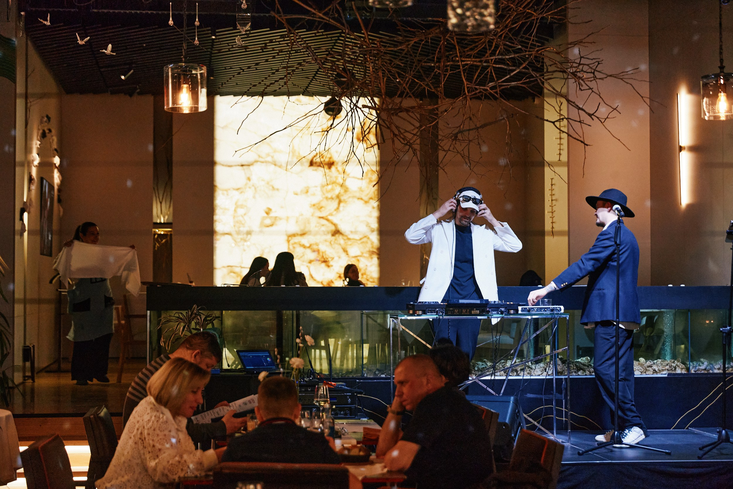Винный вечер в Мясо&Рыба Marriott 8.03. Свадебный репортажный фотограф краснодар максим дремов дрёмов фотосессия студия цена