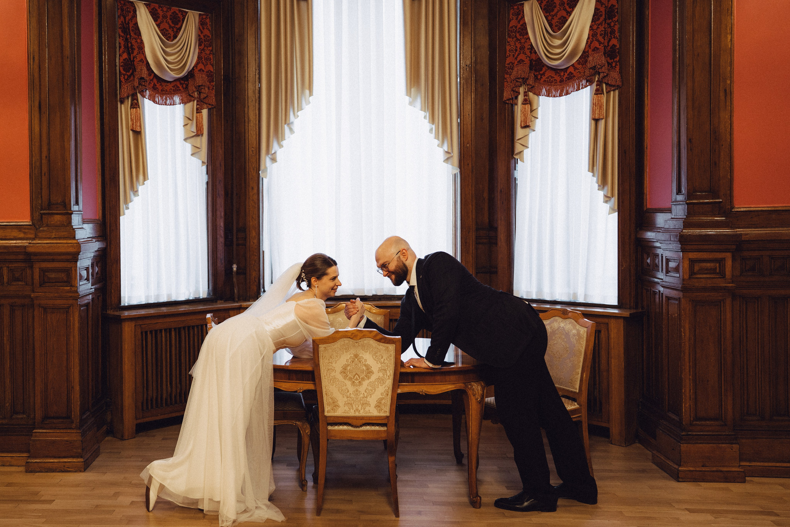 СВАДЕБНАЯ СЬЕМКА ВО ВТОРОМ ДВОРЦЕ (ДЕКАБРЬ) ТАКЖЕ СЬЕМКА В СТУДИИ НА ЧЕРНЫШЕВСКОЙ. Профессиональный фотограф, Санкт-Петербург — Виктория Богомолова