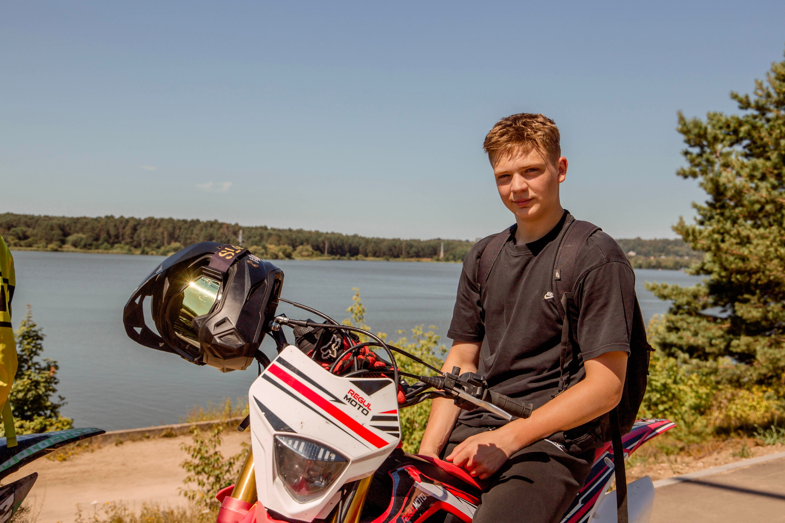 Парни и мотоциклы