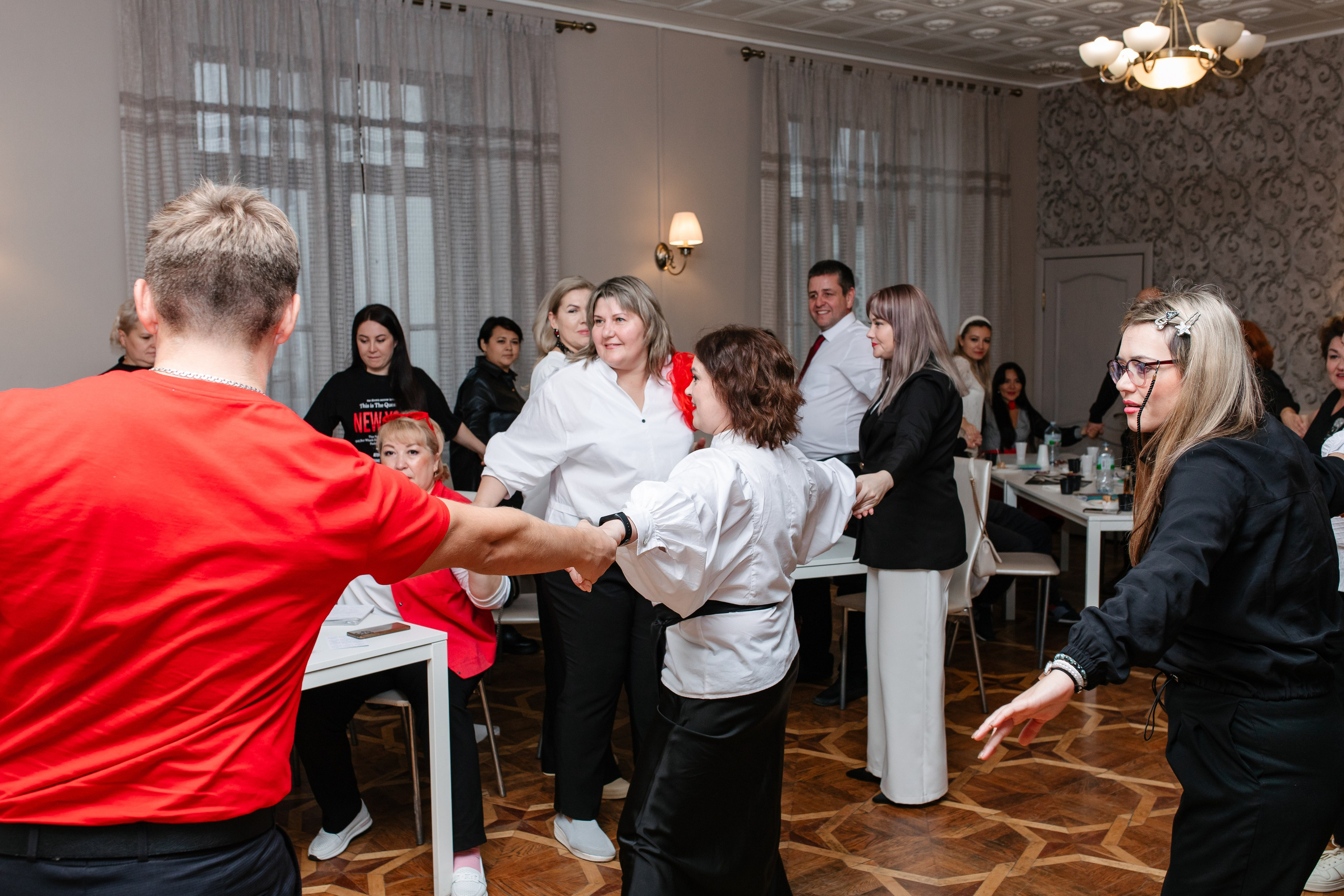 Мастер-класс для банкетных ведущих. Октябрь 2024. Фотограф Пермь. Свадьбы. Семья и дети, школа, д. сад. Фотокниги