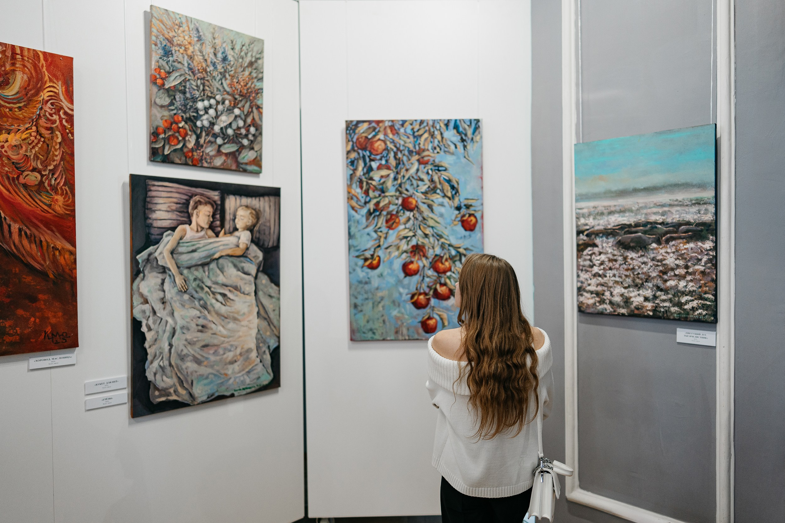 Открытие персональной выставки художника Марии Кулиной-Черкашиной «Возвращение в детство (пойдём, что покажу…)». Свадебный и репортажный фотограф Юров Дмитрий