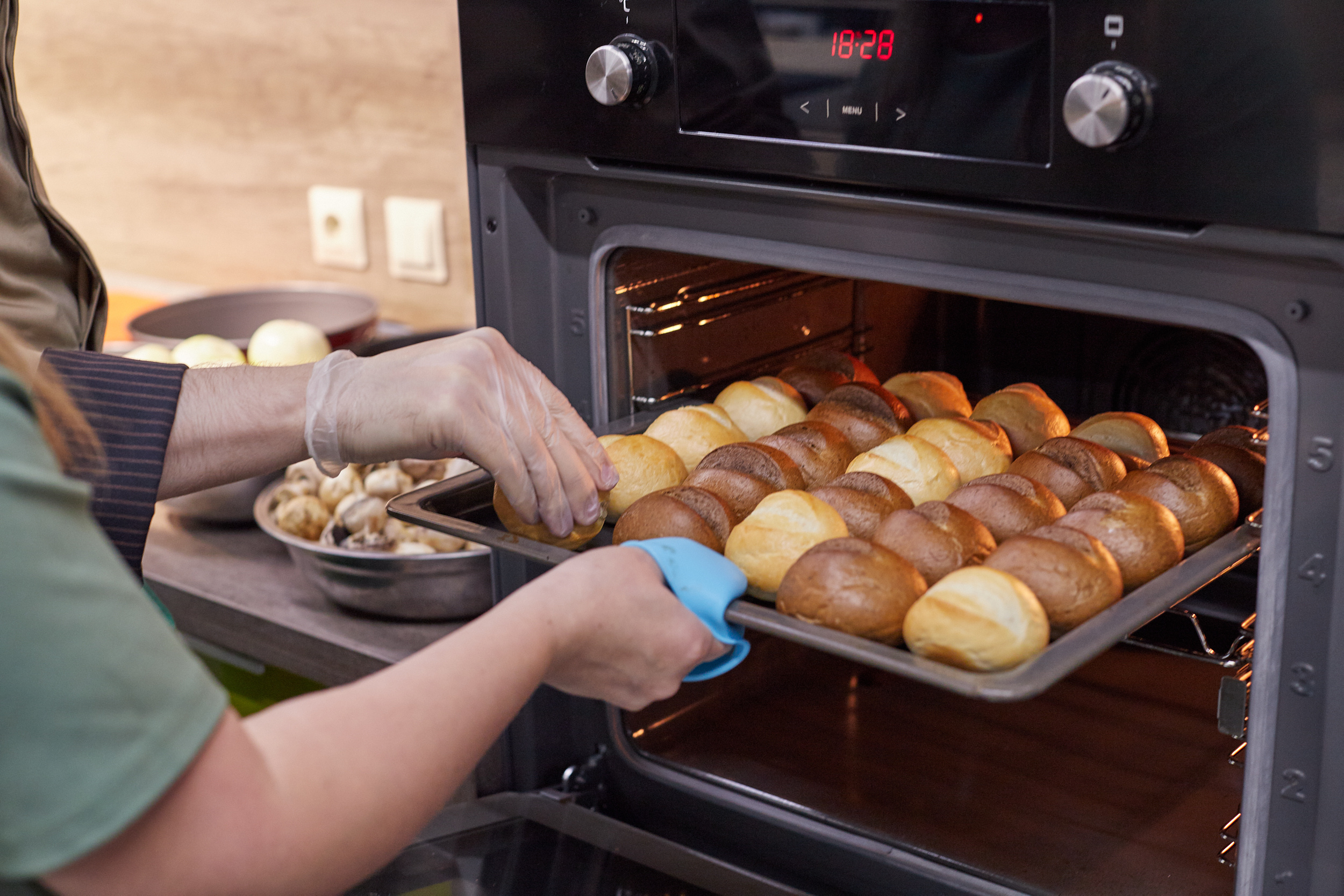 Фотограф на кулинарный МК. Контент для бизнеса в Екатеринбурге Полдень Медиа