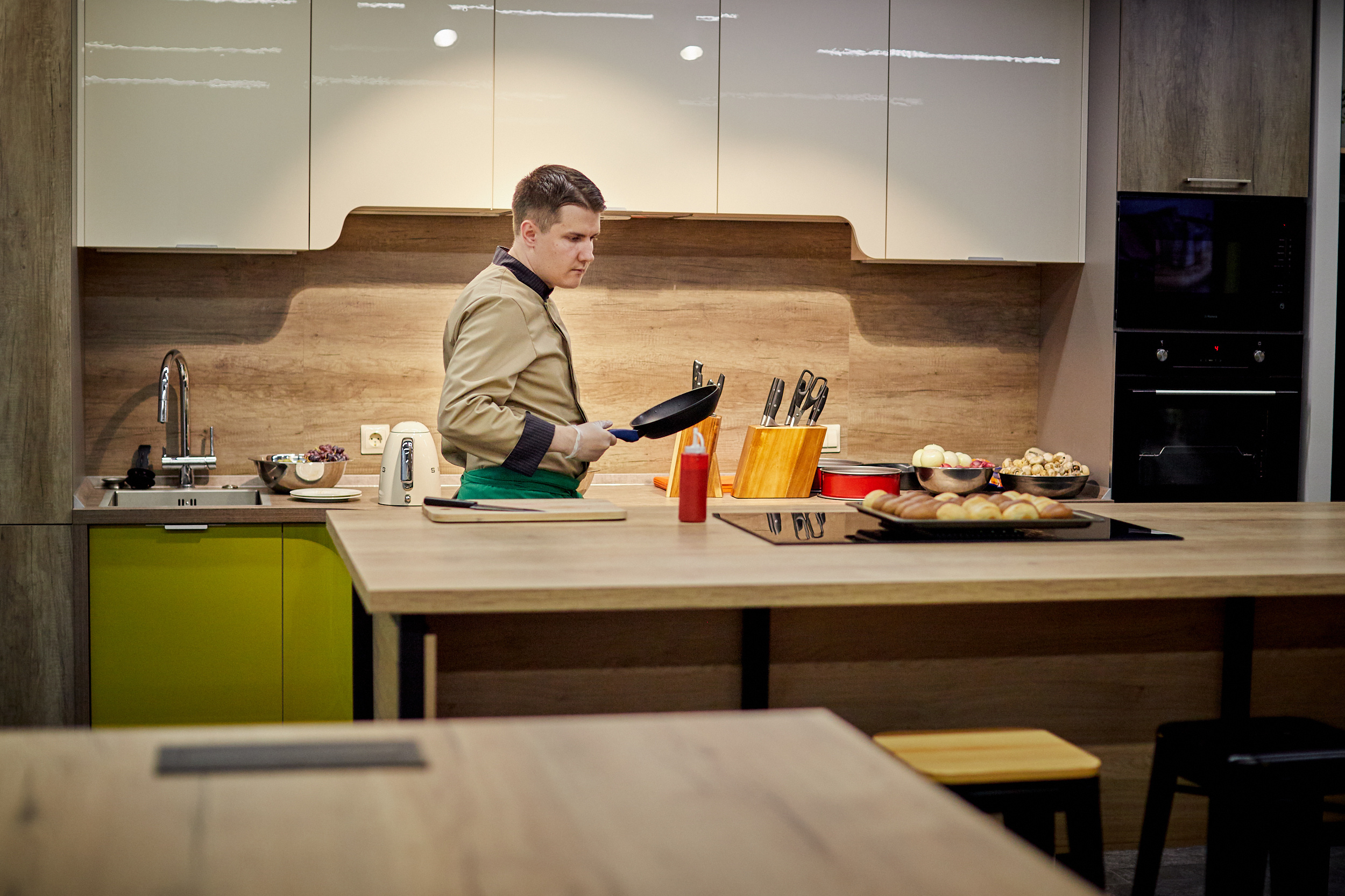 Фотограф на кулинарный МК. Контент для бизнеса в Екатеринбурге Полдень Медиа