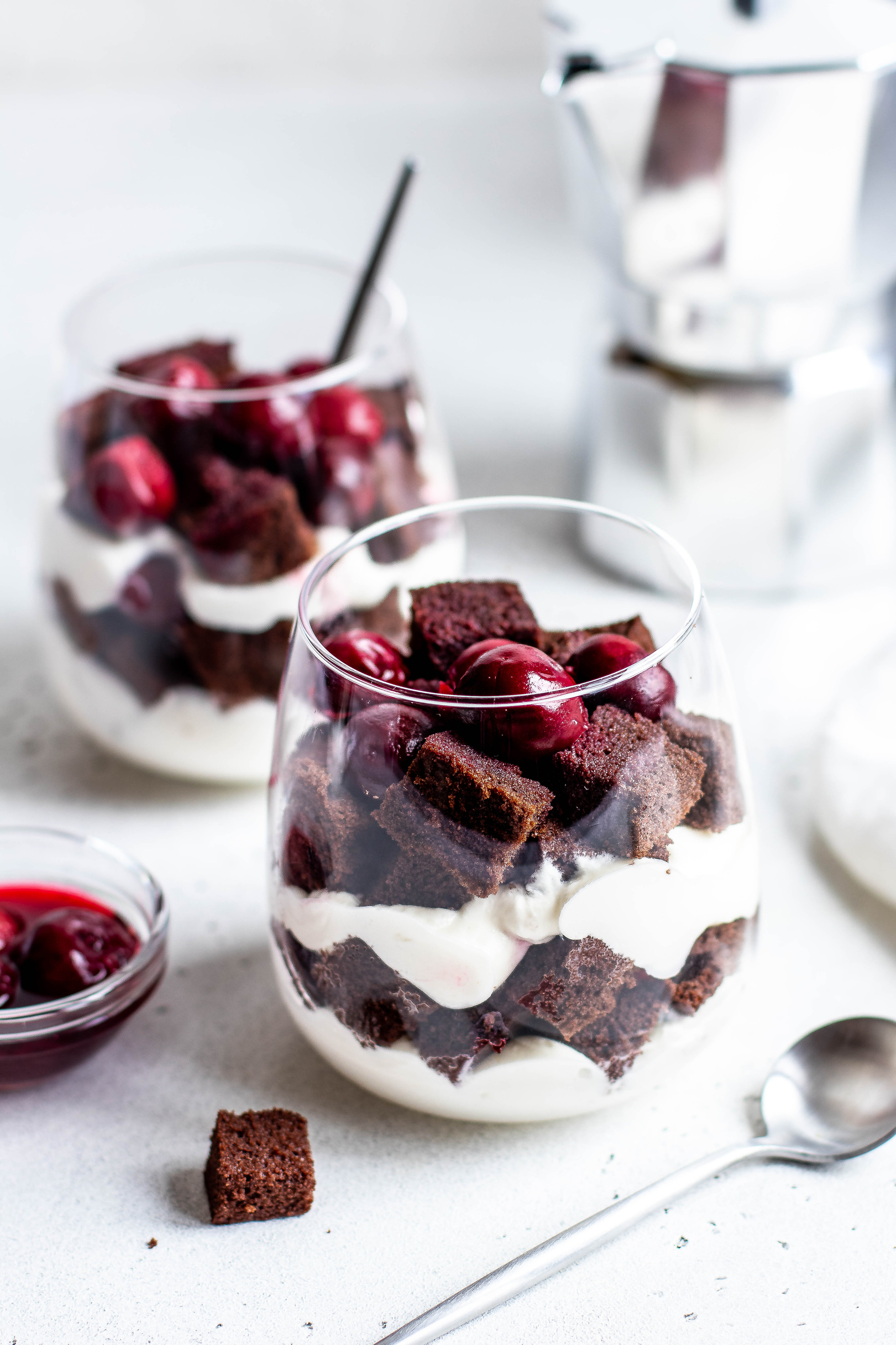 Воздушный снимок десертов в бокале. Разработка рецепта. Секреты работы фуд-стилиста.