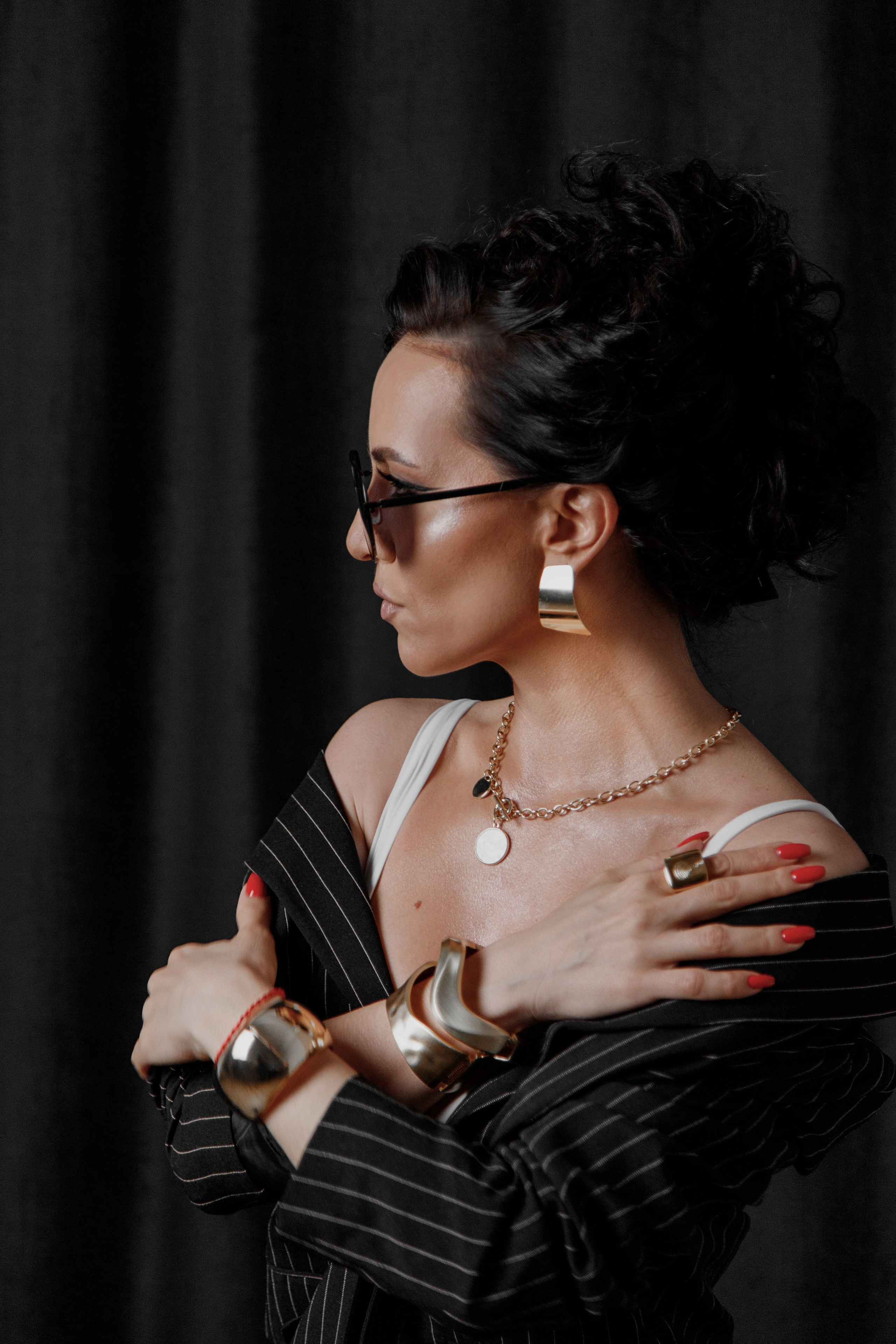 Фотографирую женский портрет в Новосибирске, найду самый лучший взгляд на вас через свой объектив. Фотограф Ольга Баранова